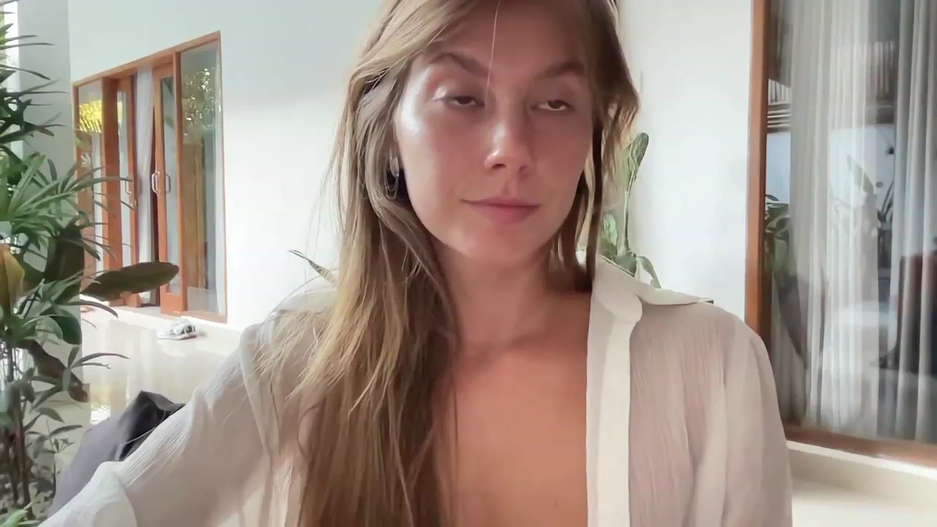 Gallery image thumbnail from JasSurfGirl's myfreecams stream on, 08/11/2023, 09:53 image 7 of 20