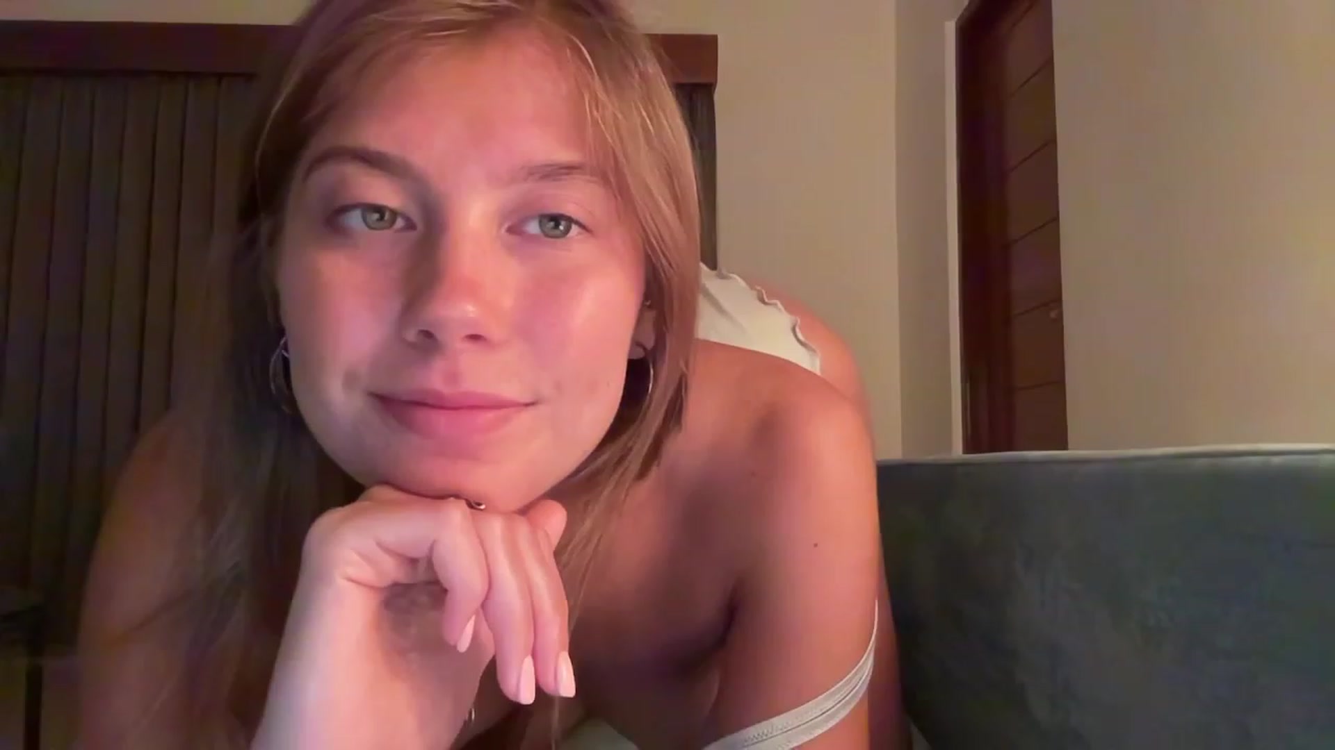 Gallery image thumbnail from JasSurfGirl's myfreecams stream on, 08/18/2023, 22:48 image 1 of 20