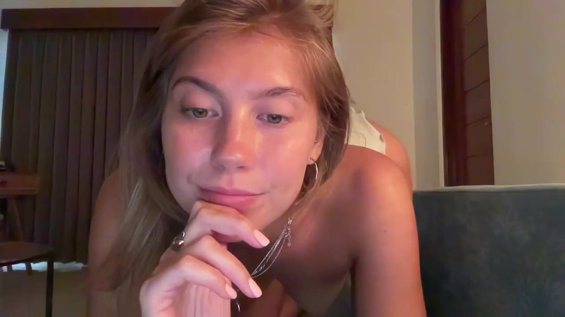 Gallery image thumbnail from JasSurfGirl's myfreecams stream on, 08/19/2023, 24:05 image 17 of 20