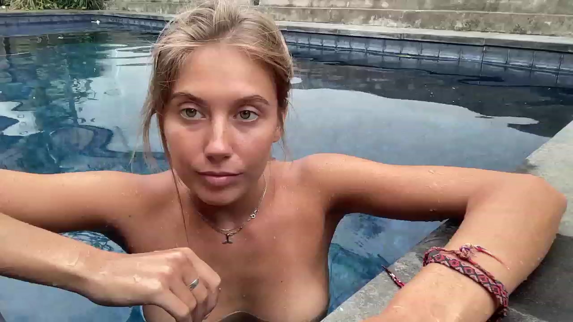 Gallery image thumbnail from JasSurfGirl's myfreecams stream on, 08/31/2023, 24:10 image 15 of 20