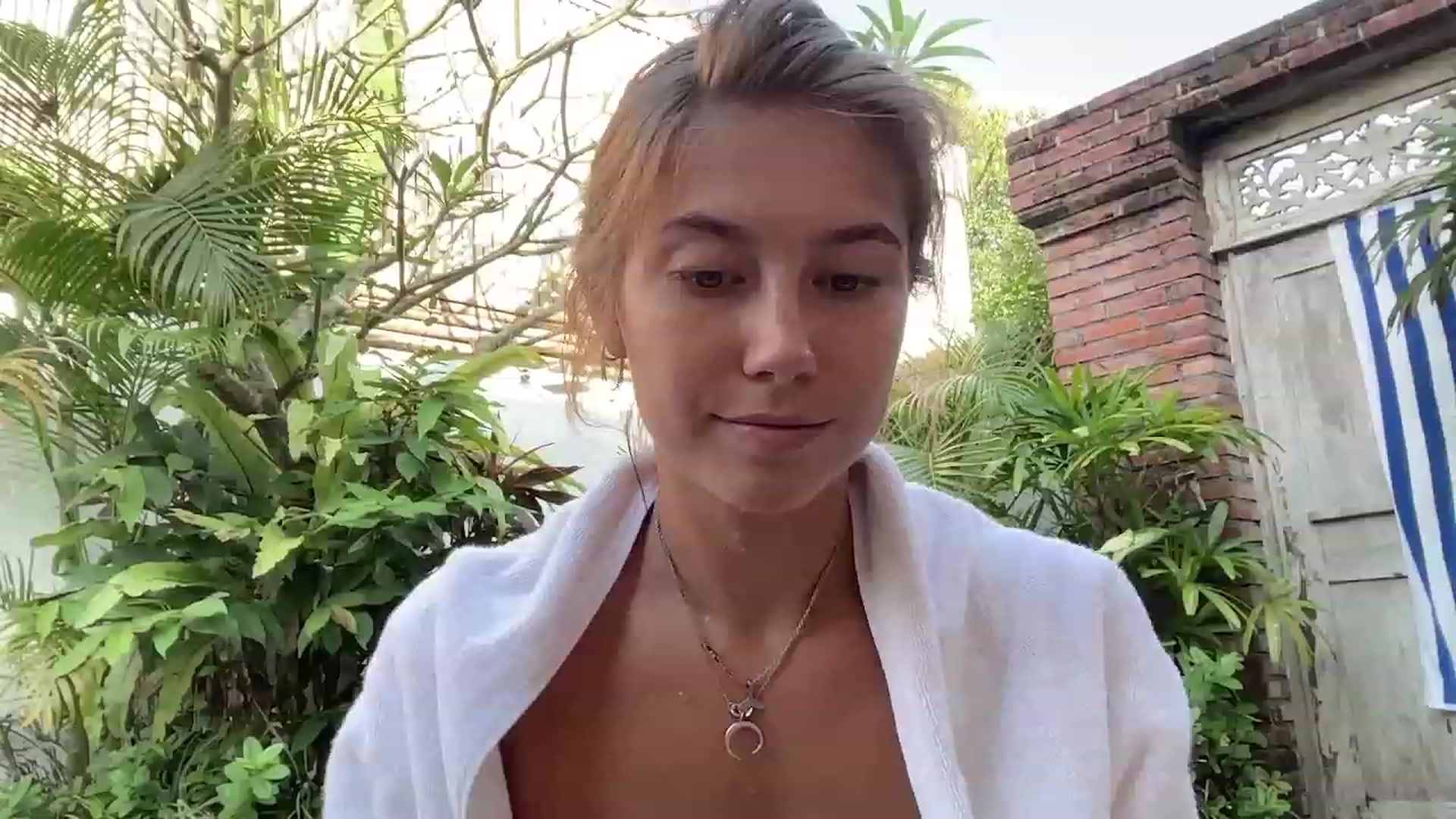 Gallery image thumbnail from JasSurfGirl's myfreecams stream on, 09/04/2023, 24:01 image 14 of 20