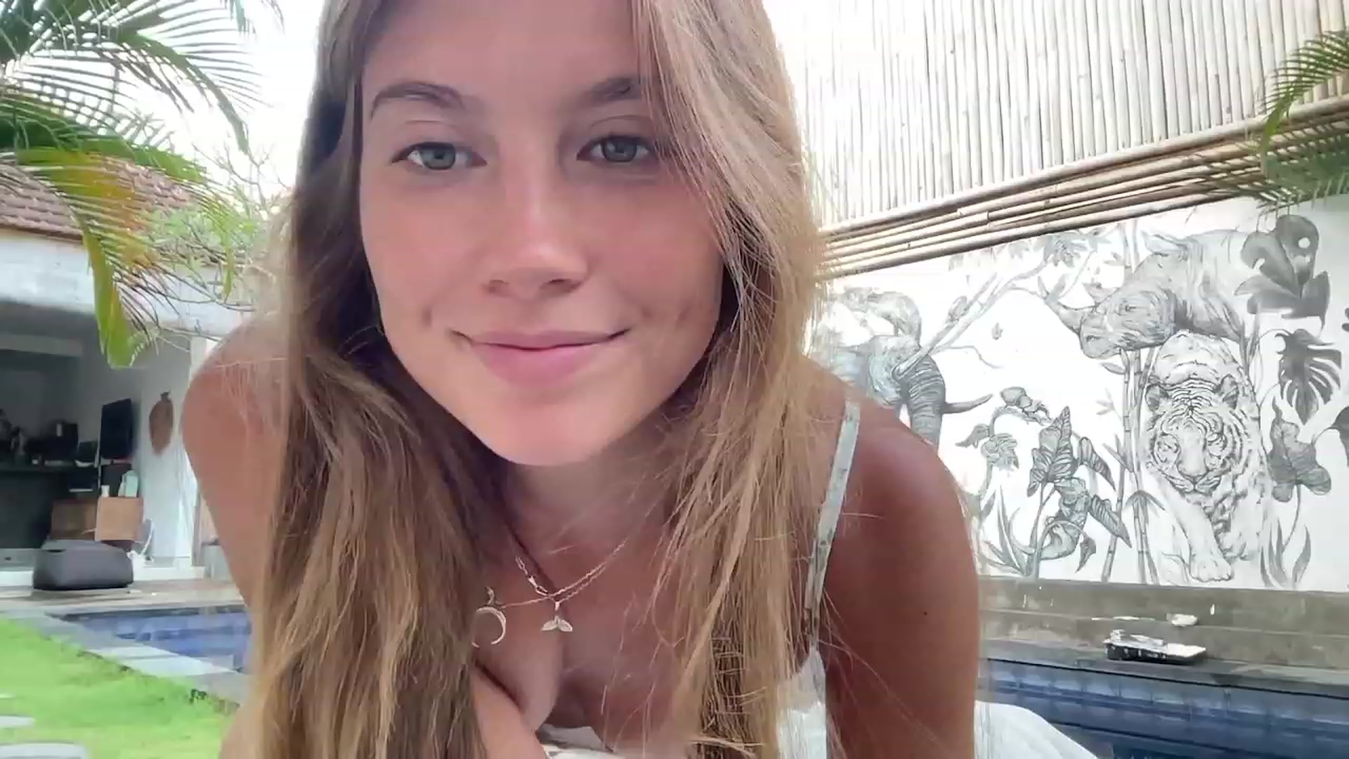 Gallery image thumbnail from JasSurfGirl's myfreecams stream on, 09/17/2023, 23:12 image 10 of 20