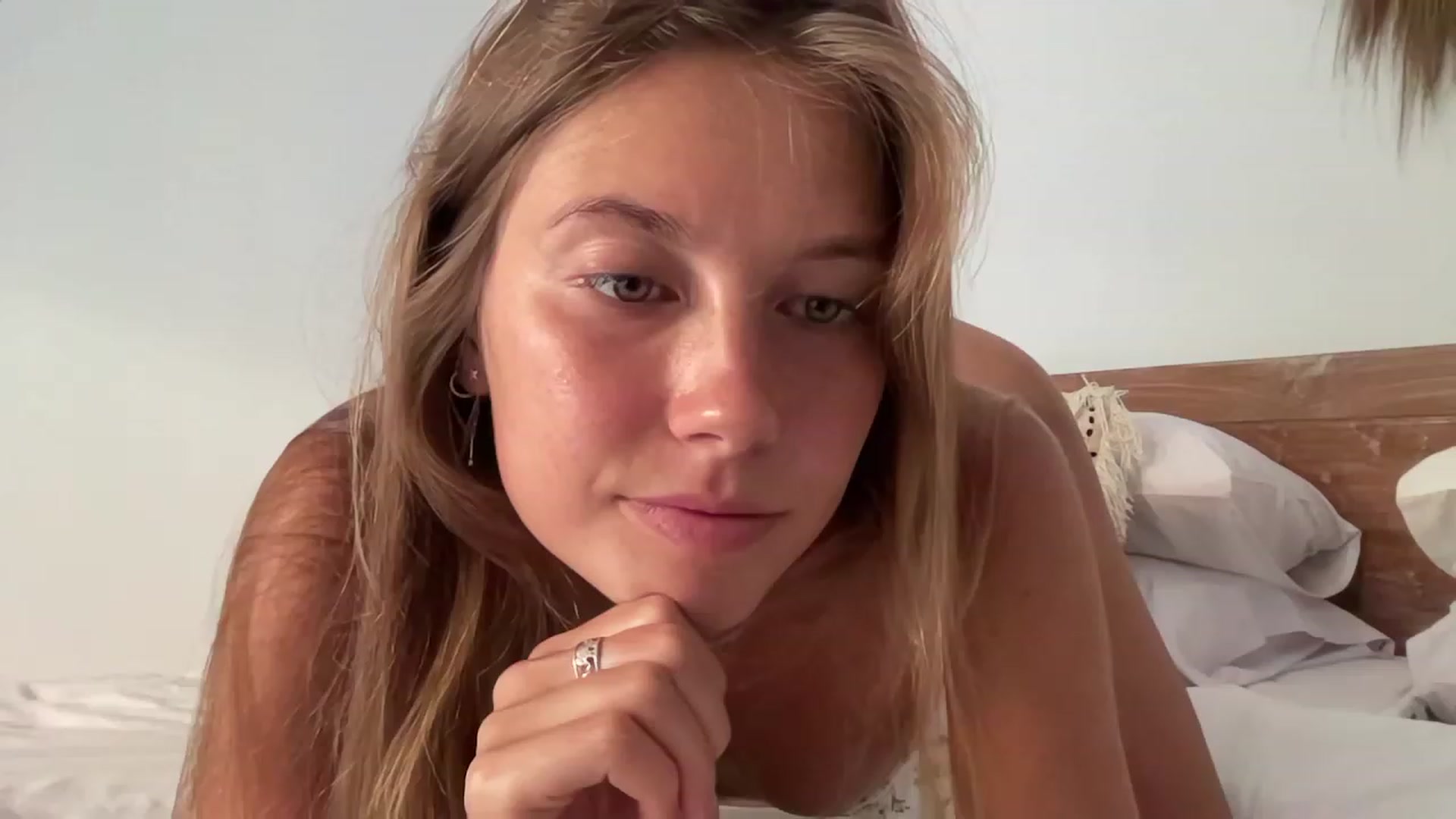 Gallery image thumbnail from JasSurfGirl's myfreecams stream on, 09/20/2023, 23:08 image 10 of 20