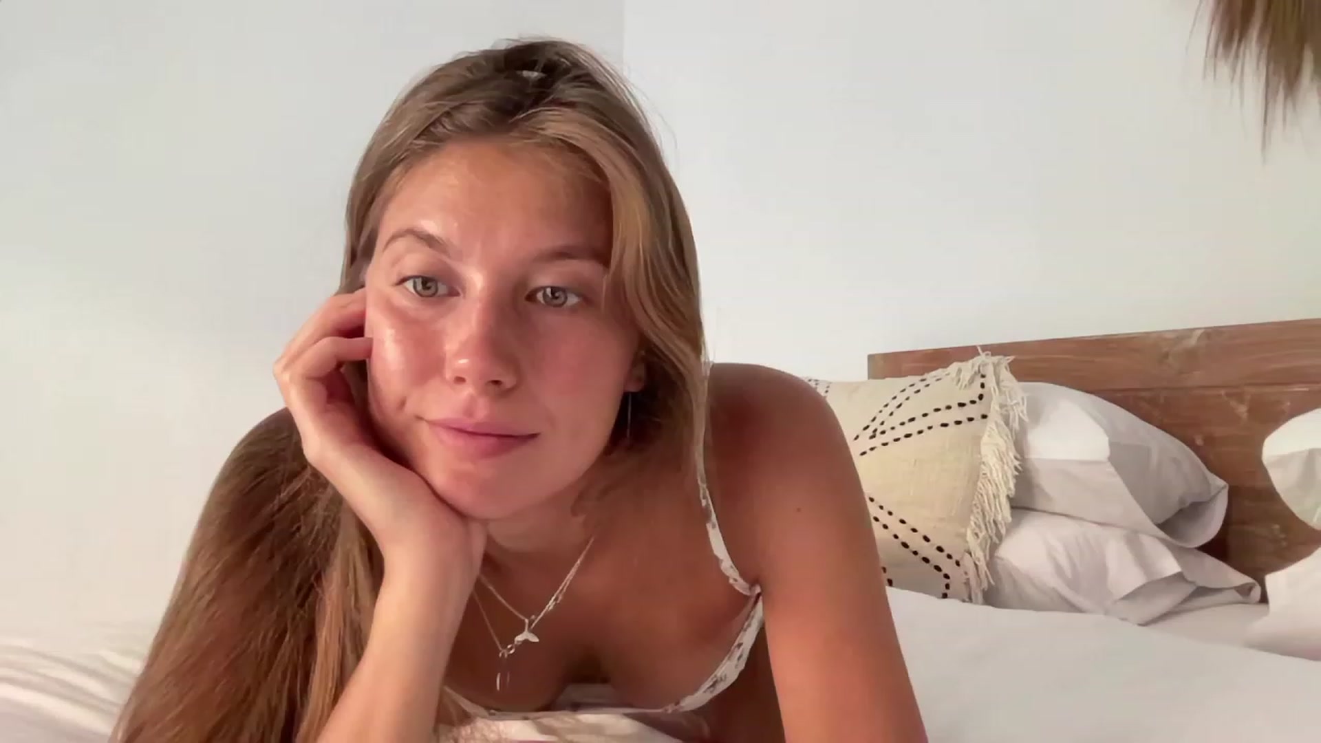 Gallery image thumbnail from JasSurfGirl's myfreecams stream on, 09/20/2023, 23:08 image 1 of 20