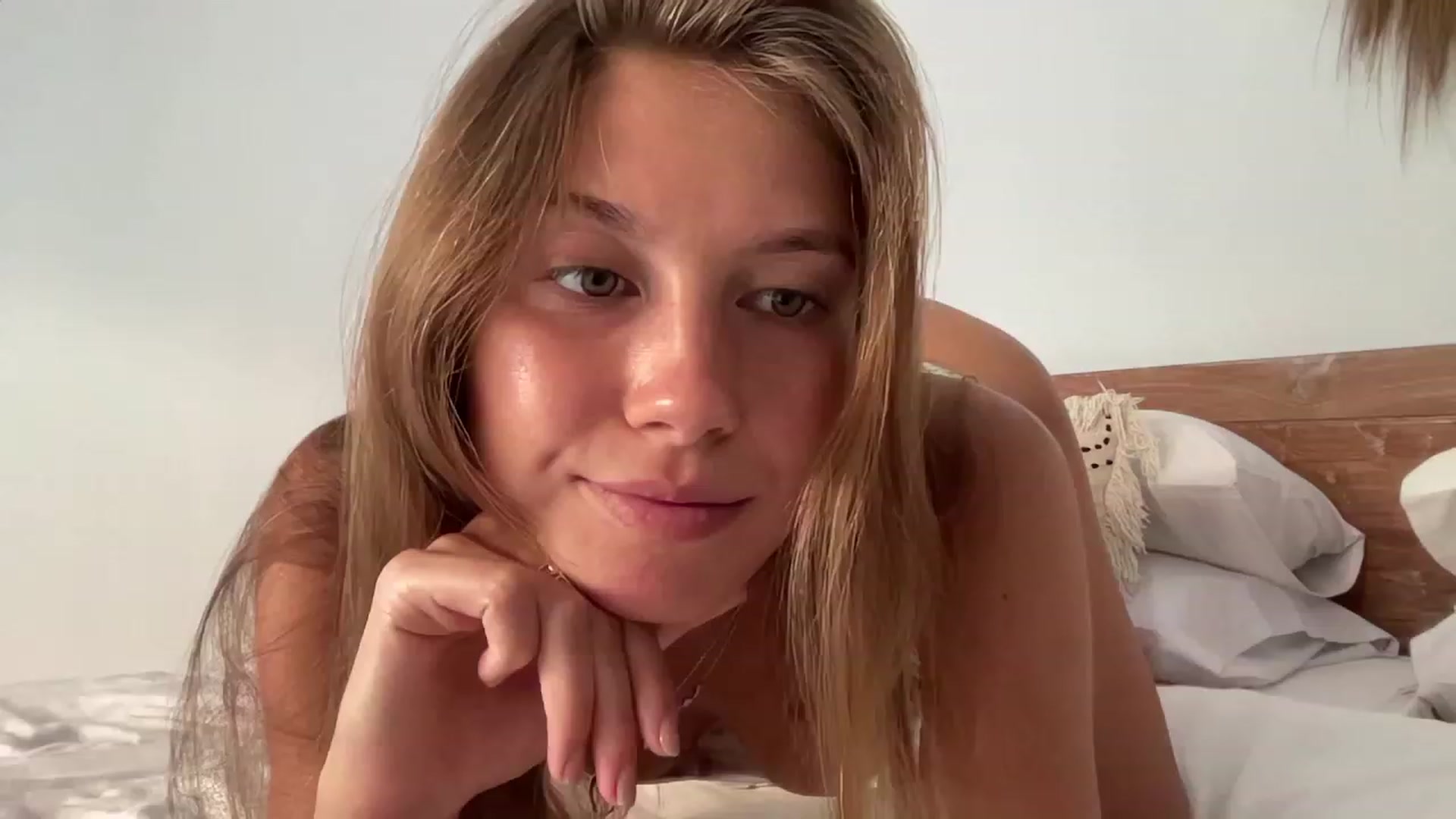 Gallery image thumbnail from JasSurfGirl's myfreecams stream on, 09/20/2023, 23:08 image 13 of 20