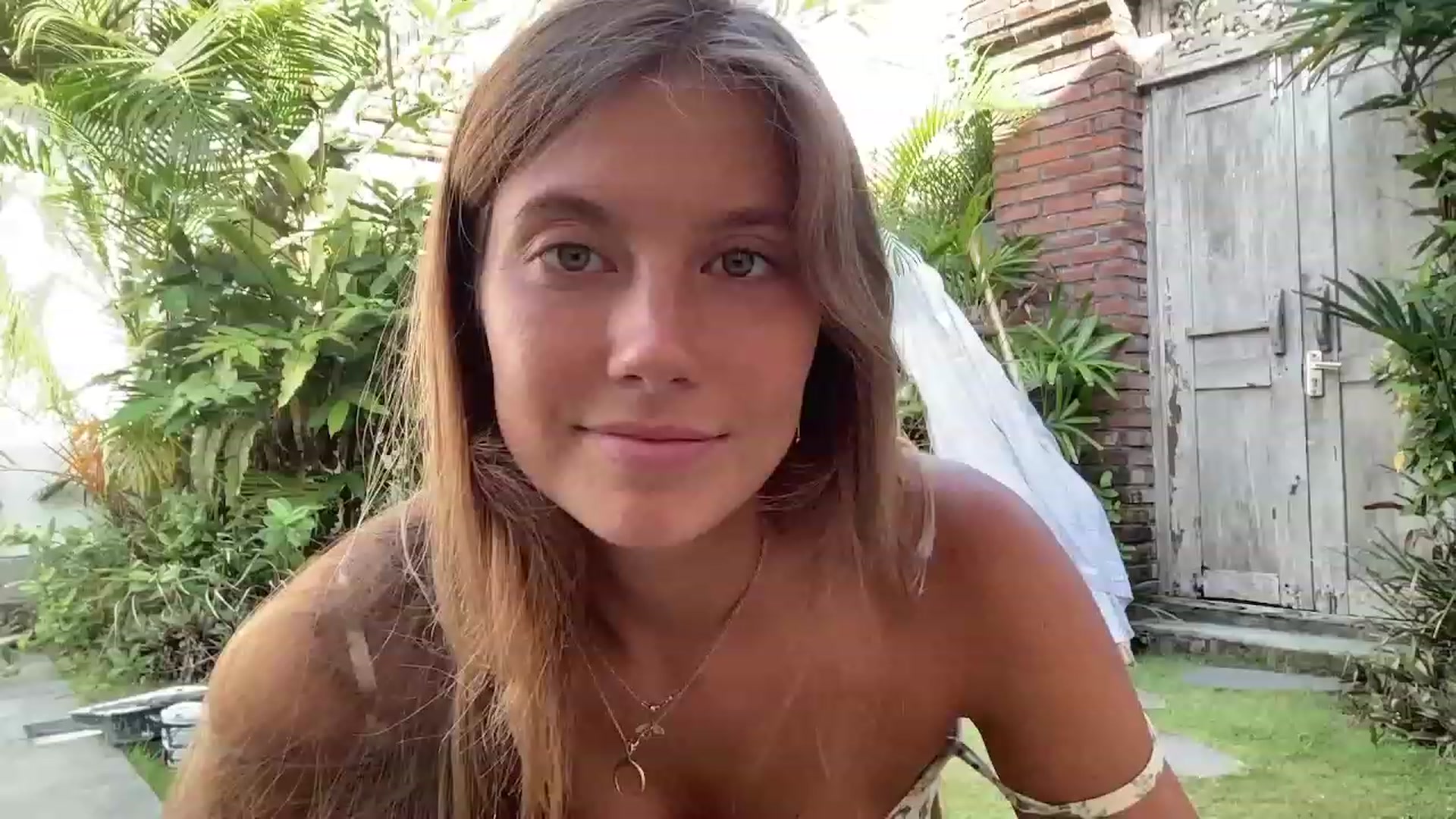 Gallery image thumbnail from JasSurfGirl's myfreecams stream on, 09/21/2023, 24:35 image 10 of 20