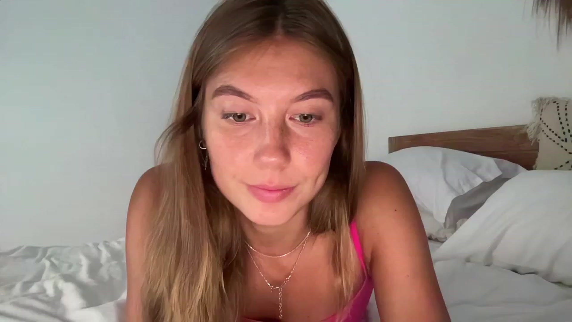 Gallery image thumbnail from JasSurfGirl's myfreecams stream on, 09/25/2023, 22:57 image 1 of 20