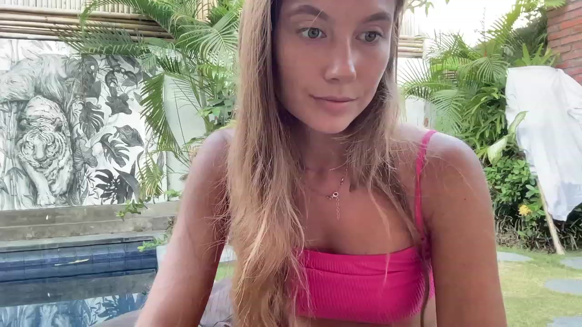 Gallery image thumbnail from JasSurfGirl's myfreecams stream on, 09/25/2023, 22:57 image 17 of 20