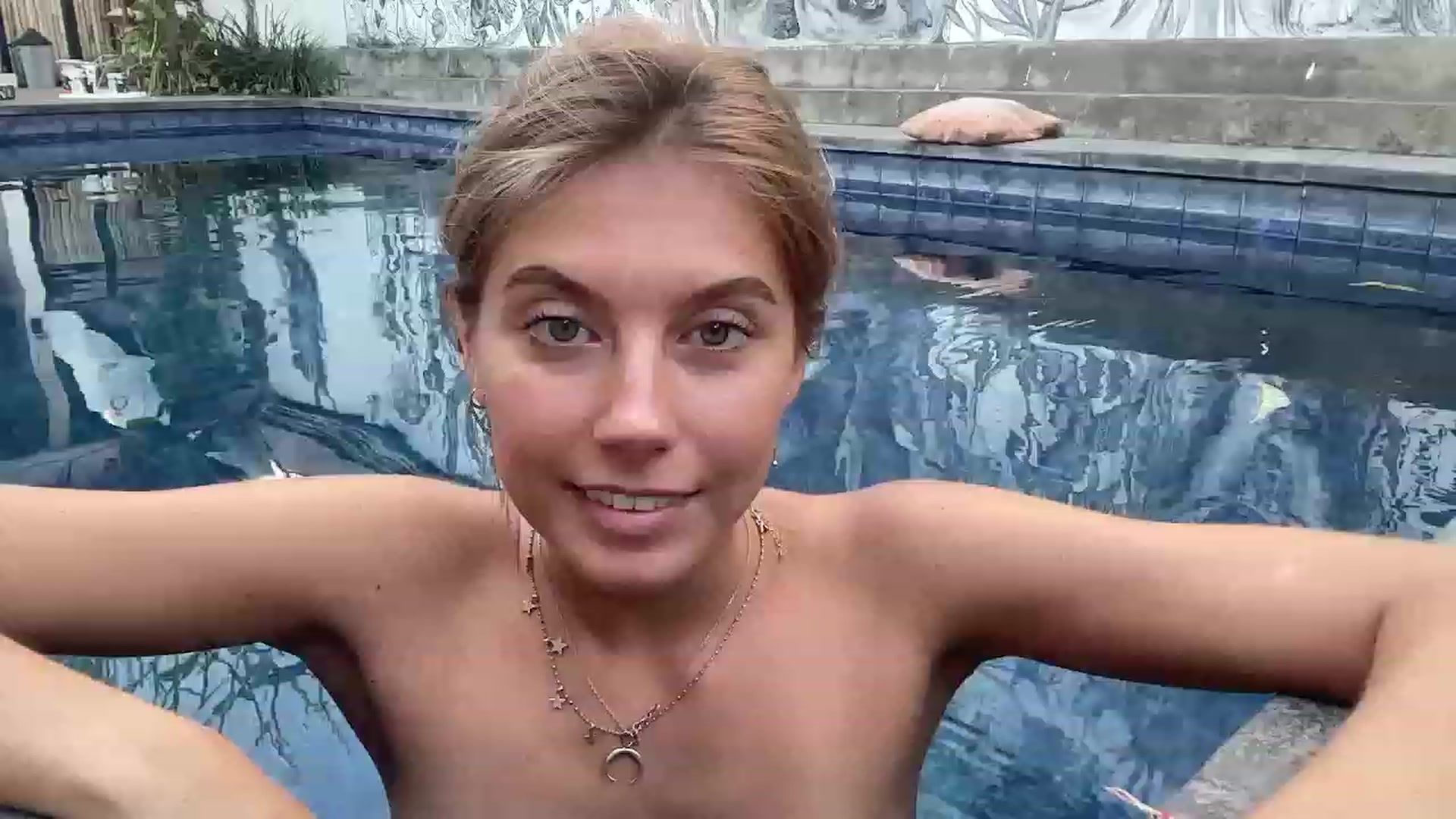 Gallery image thumbnail from JasSurfGirl's myfreecams stream on, 09/27/2023, 23:38 image 4 of 20