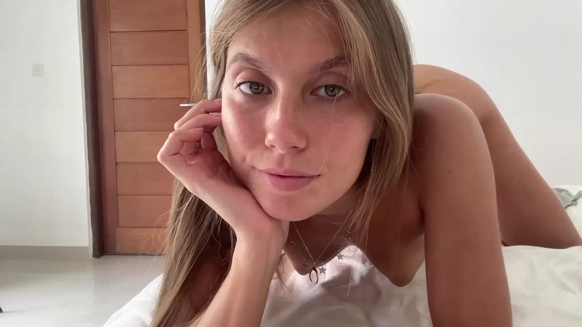 Gallery image thumbnail from JasSurfGirl's myfreecams stream on, 10/01/2023, 03:48 image 20 of 20