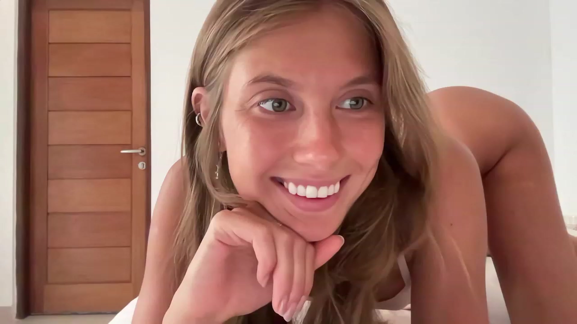 Gallery image thumbnail from JasSurfGirl's myfreecams stream on, 10/06/2023, 23:01 image 20 of 20