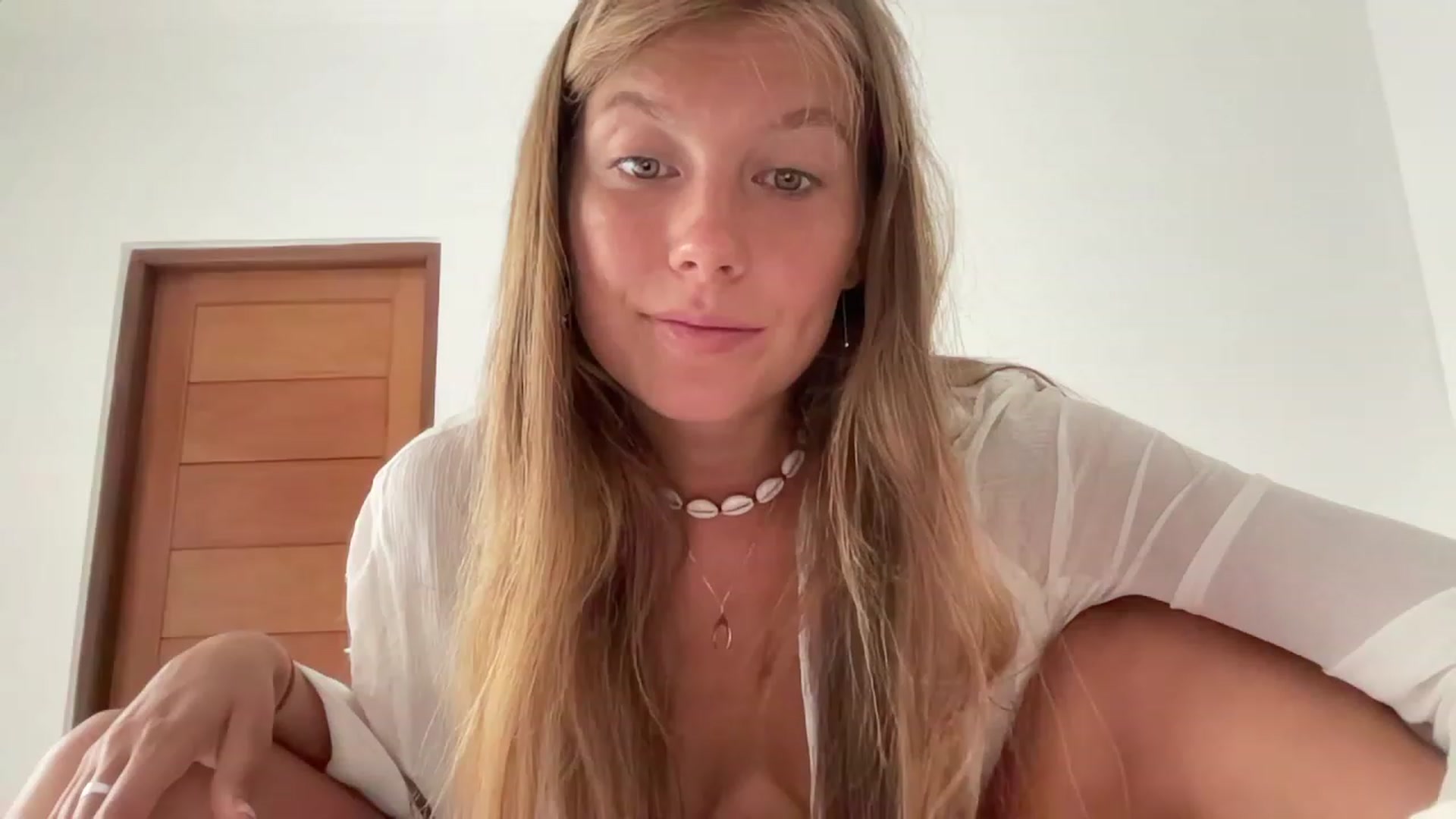 Gallery image thumbnail from JasSurfGirl's myfreecams stream on, 10/07/2023, 23:10 image 13 of 20
