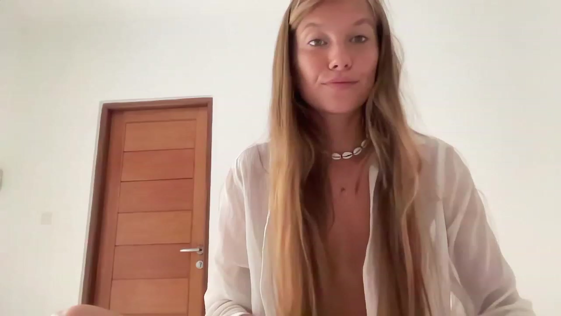 Gallery image thumbnail from JasSurfGirl's myfreecams stream on, 10/07/2023, 23:10 image 9 of 20