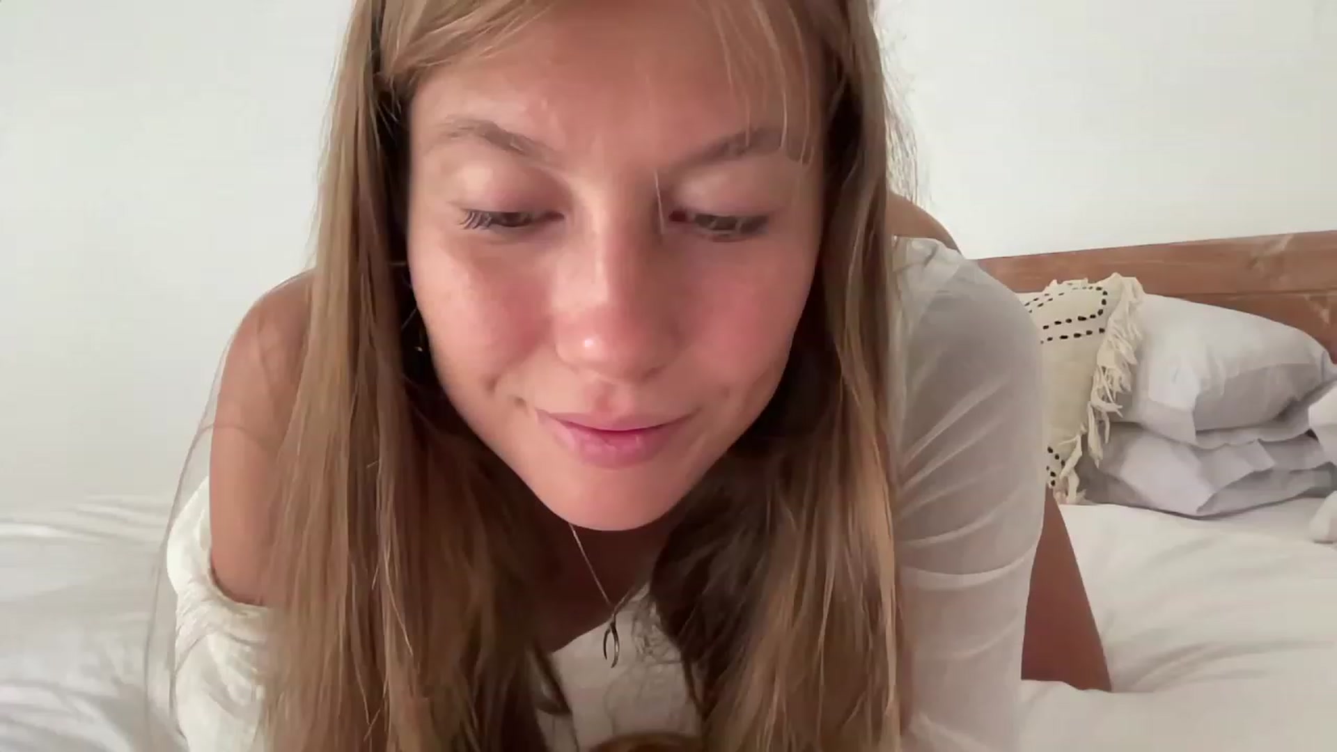 Gallery image thumbnail from JasSurfGirl's myfreecams stream on, 10/07/2023, 23:26 image 16 of 20