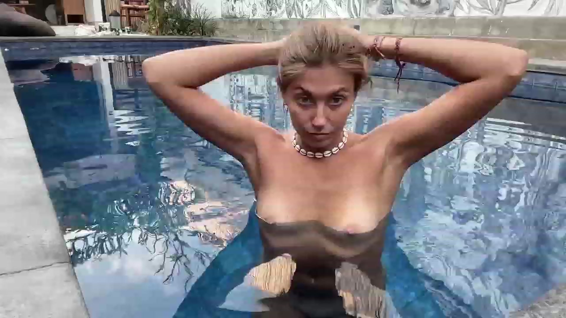 Gallery image thumbnail from JasSurfGirl's myfreecams stream on, 10/11/2023, 23:25 image 10 of 20