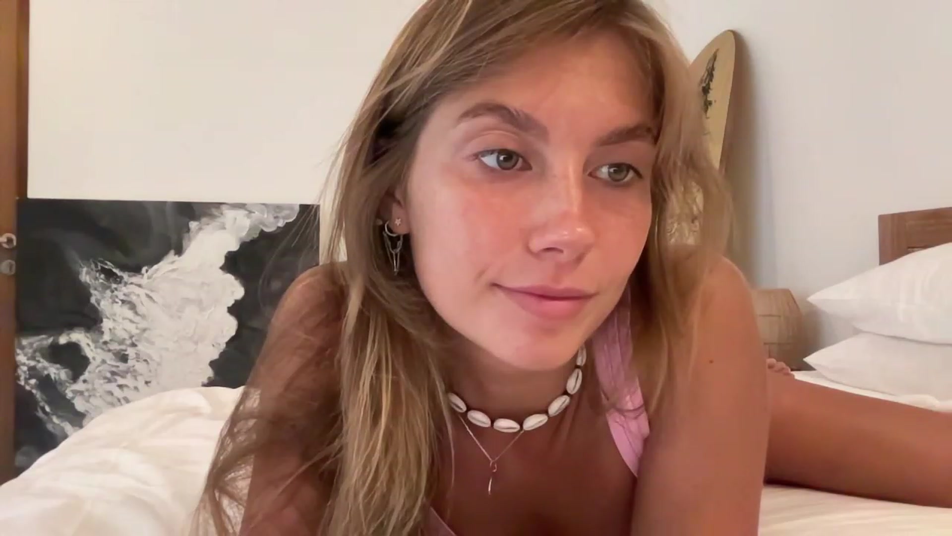 Gallery image thumbnail from JasSurfGirl's myfreecams stream on, 10/12/2023, 22:19 image 15 of 20