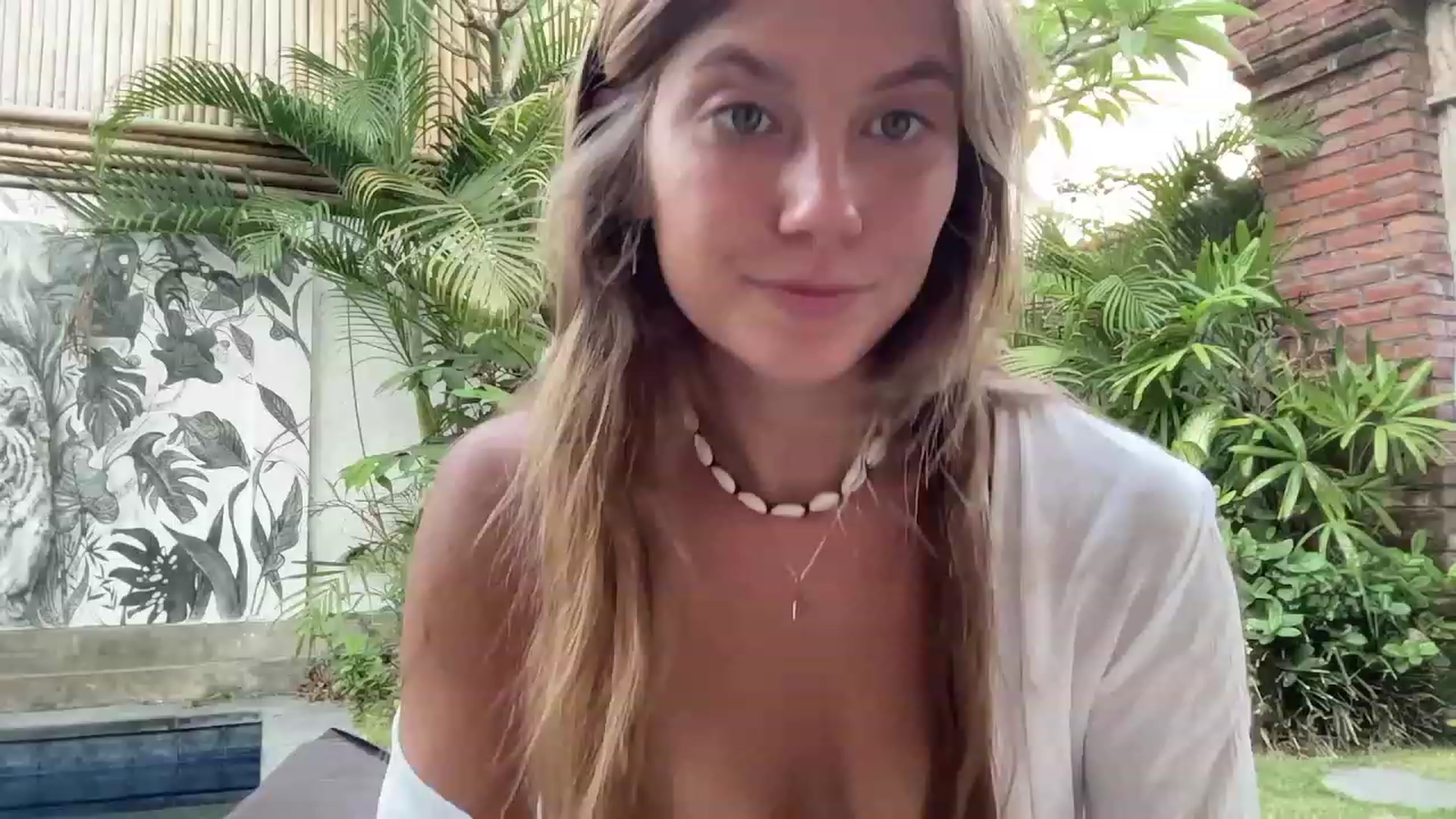 Gallery image thumbnail from JasSurfGirl's myfreecams stream on, 10/16/2023, 22:42 image 8 of 20