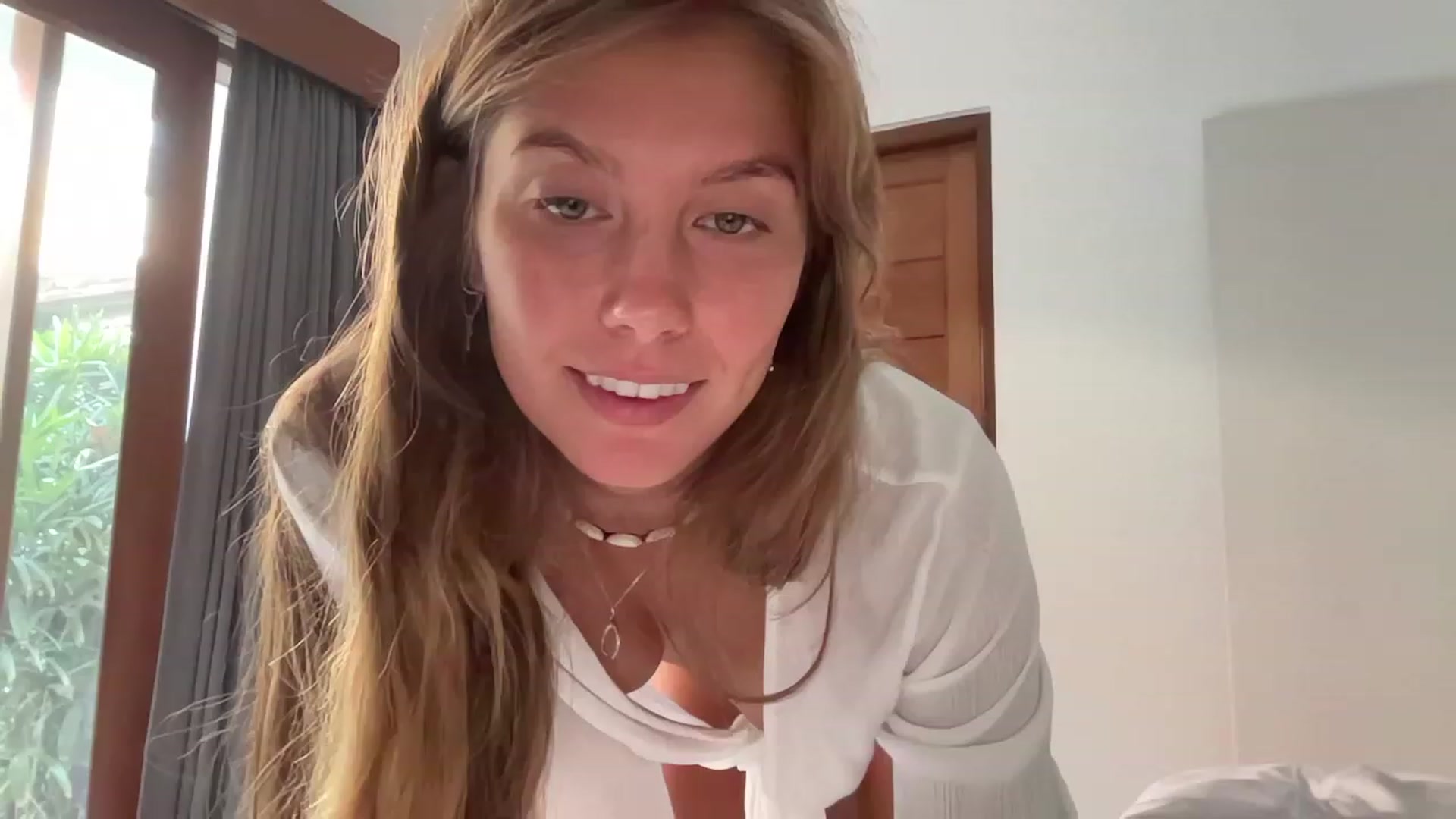 Gallery image thumbnail from JasSurfGirl's myfreecams stream on, 10/16/2023, 22:54 image 6 of 20