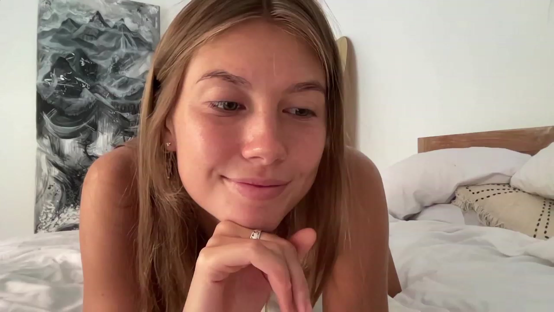 Gallery image thumbnail from JasSurfGirl's myfreecams stream on, 10/23/2023, 22:50 image 19 of 20