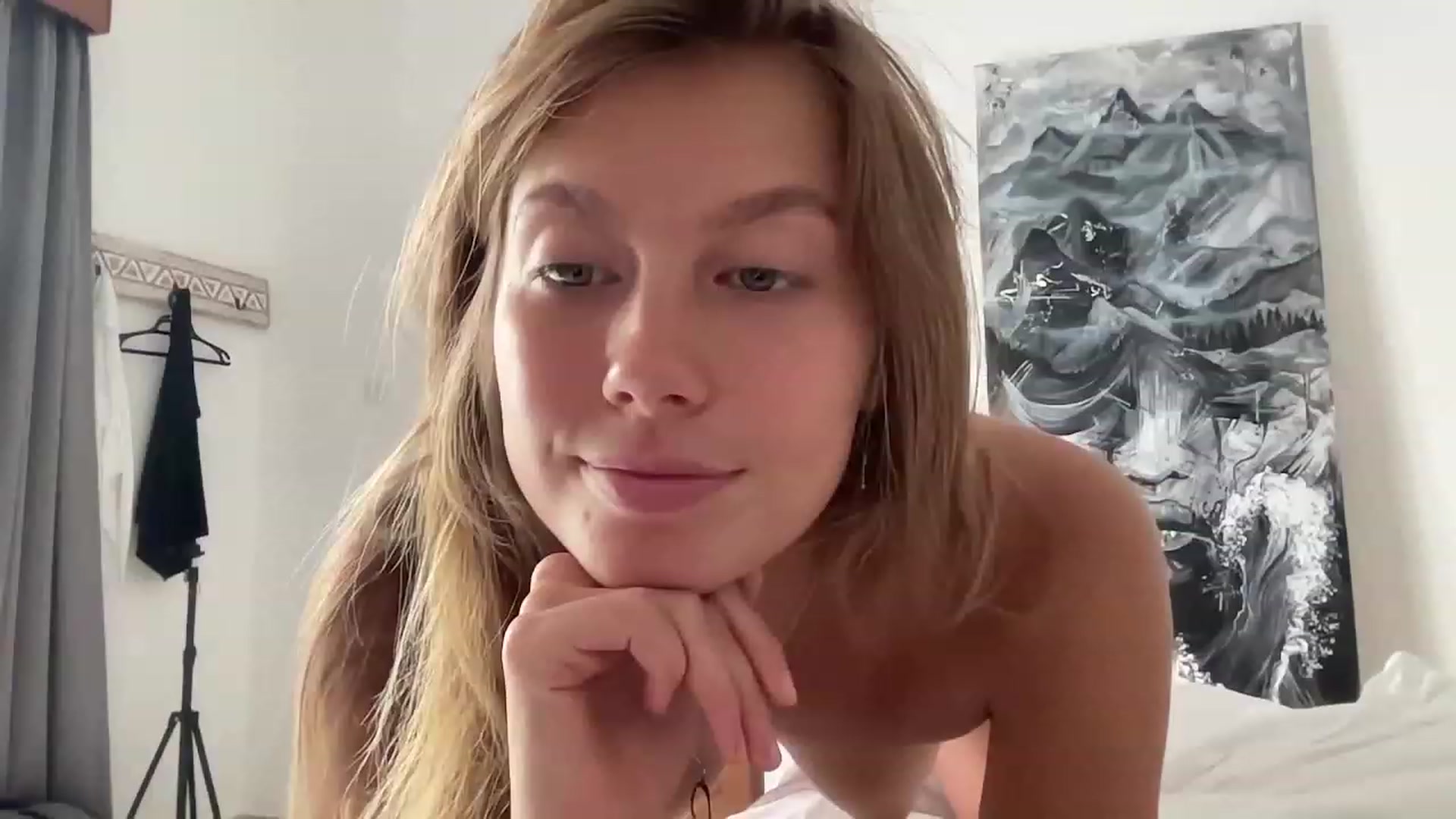 Gallery image thumbnail from JasSurfGirl's myfreecams stream on, 10/25/2023, 01:41 image 8 of 20