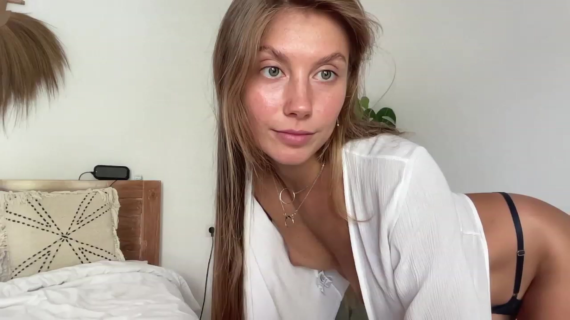 Gallery image thumbnail from JasSurfGirl's myfreecams stream on, 11/01/2023, 01:03 image 17 of 20