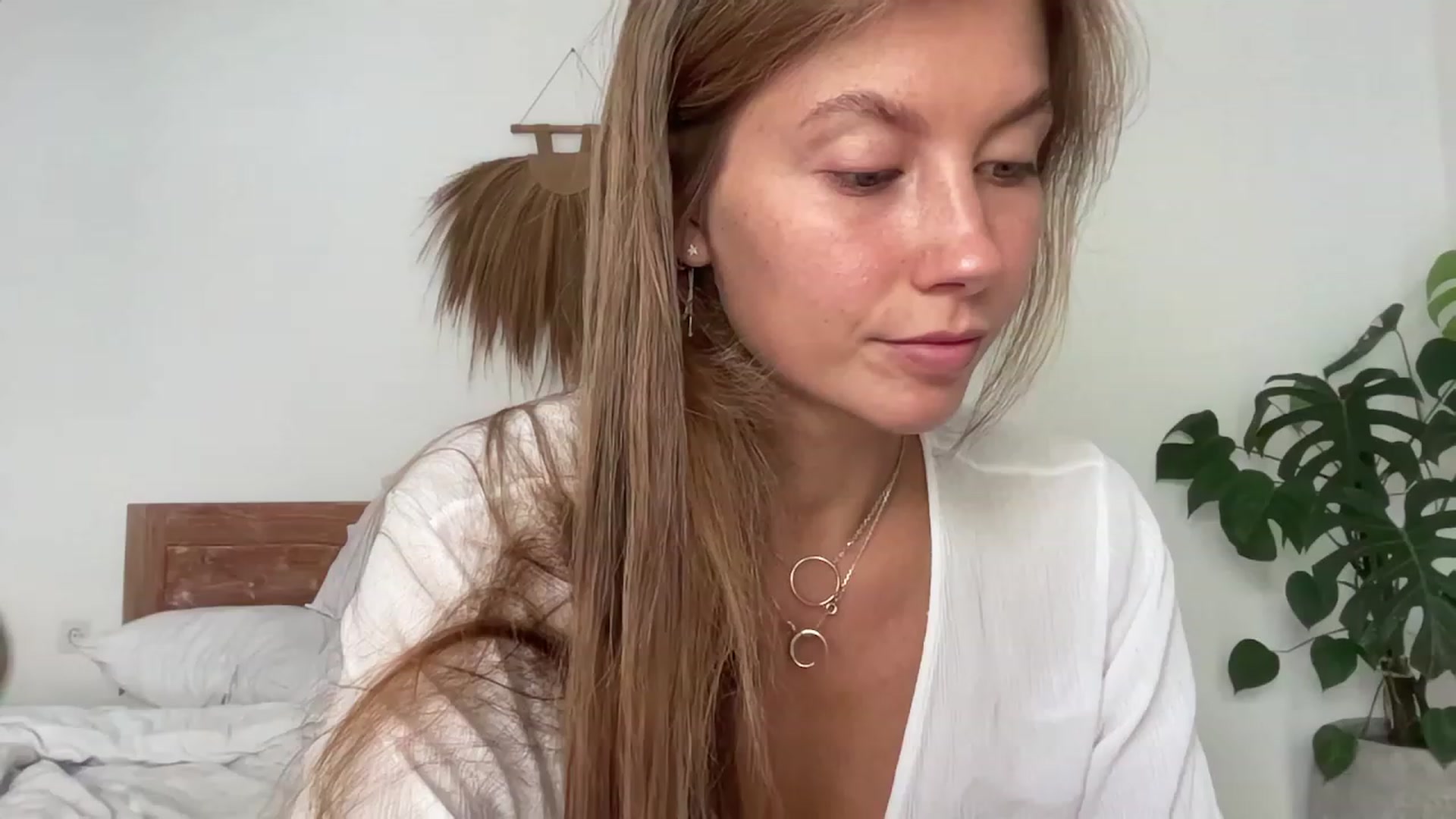 Gallery image thumbnail from JasSurfGirl's myfreecams stream on, 11/01/2023, 01:03 image 4 of 20