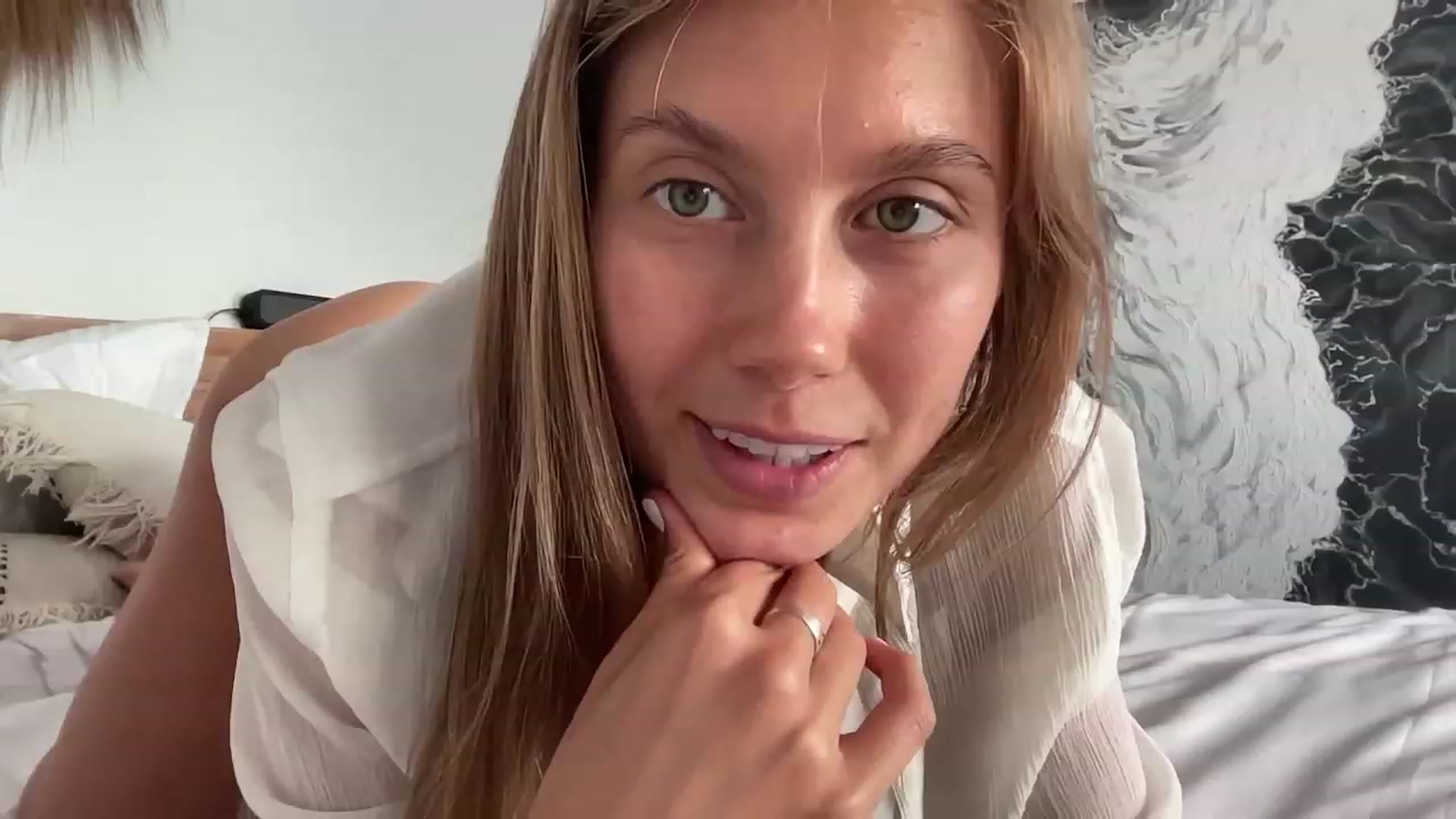 Gallery image thumbnail from JasSurfGirl's myfreecams stream on, 11/05/2023, 24:19 image 4 of 20