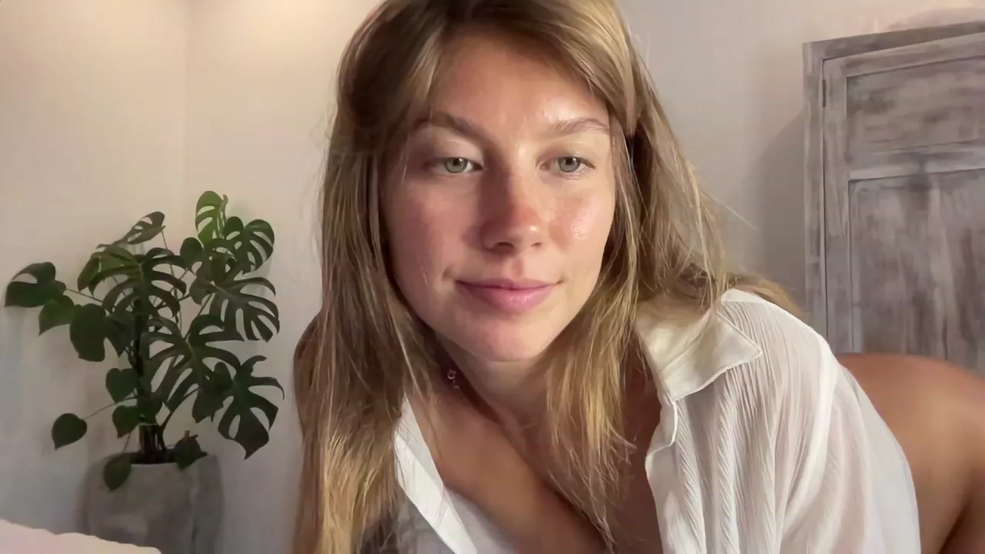 Gallery image thumbnail from JasSurfGirl's myfreecams stream on, 11/05/2023, 22:12 image 6 of 20