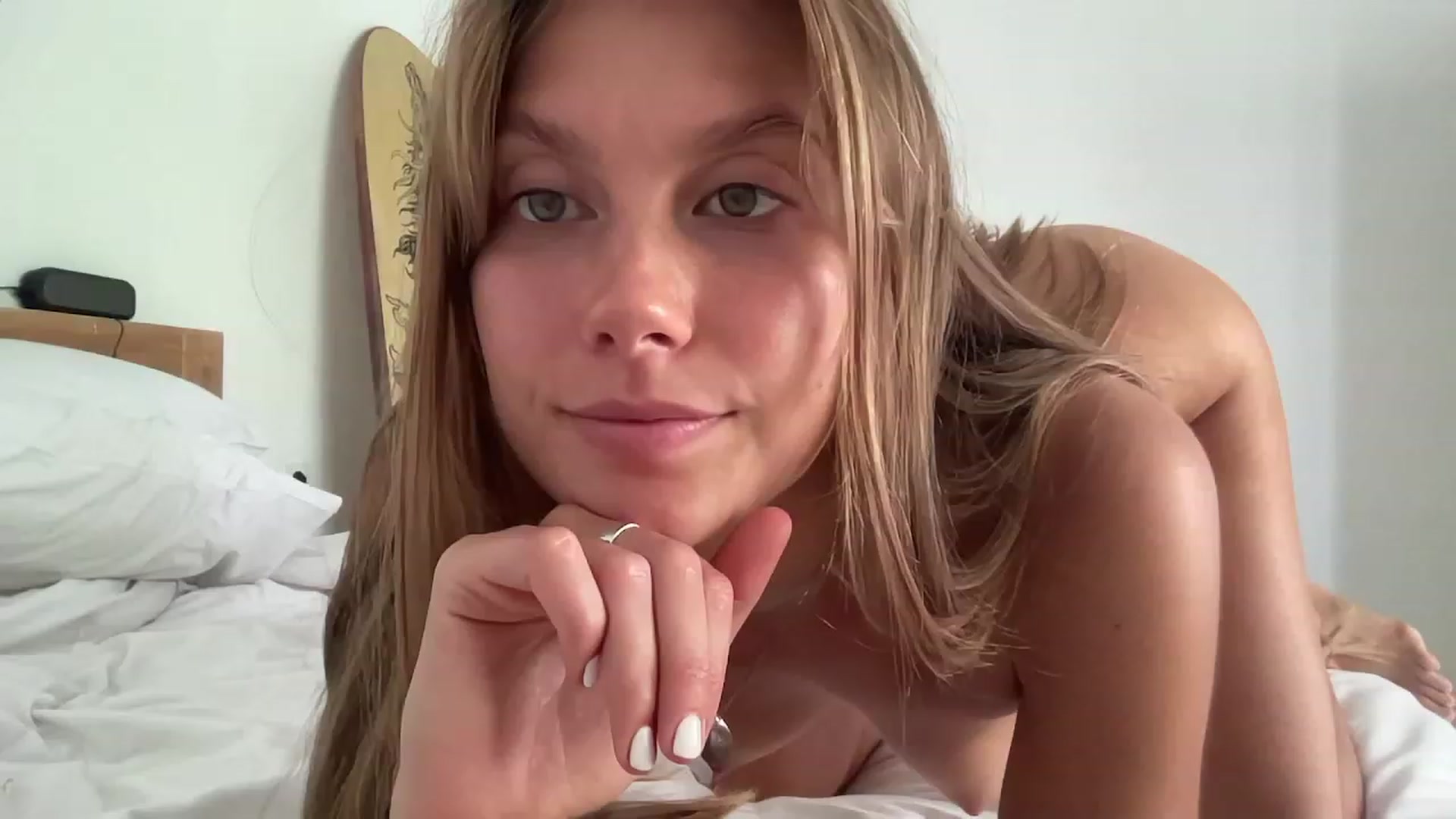 Gallery image thumbnail from JasSurfGirl's myfreecams stream on, 11/11/2023, 03:22 image 12 of 20