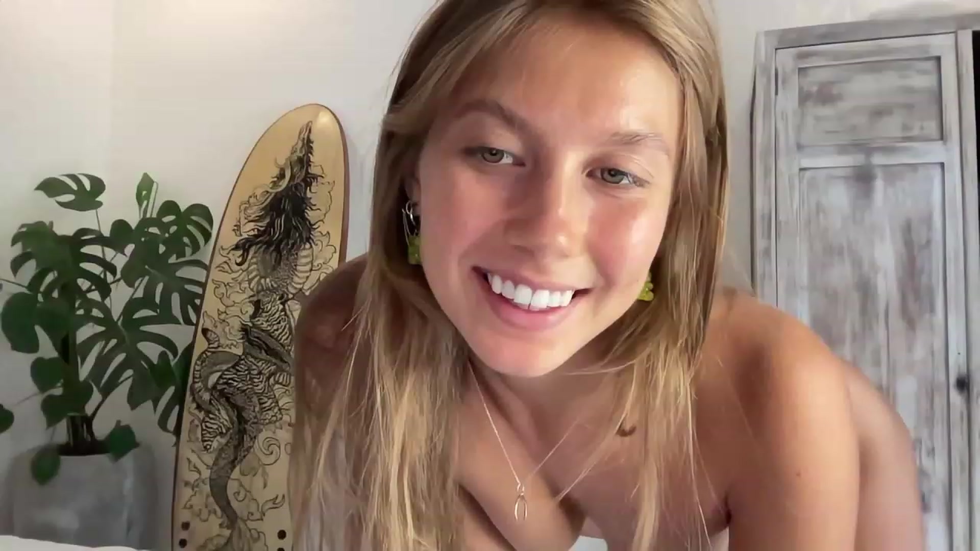 Gallery image thumbnail from JasSurfGirl's myfreecams stream on, 11/12/2023, 23:42 image 12 of 20