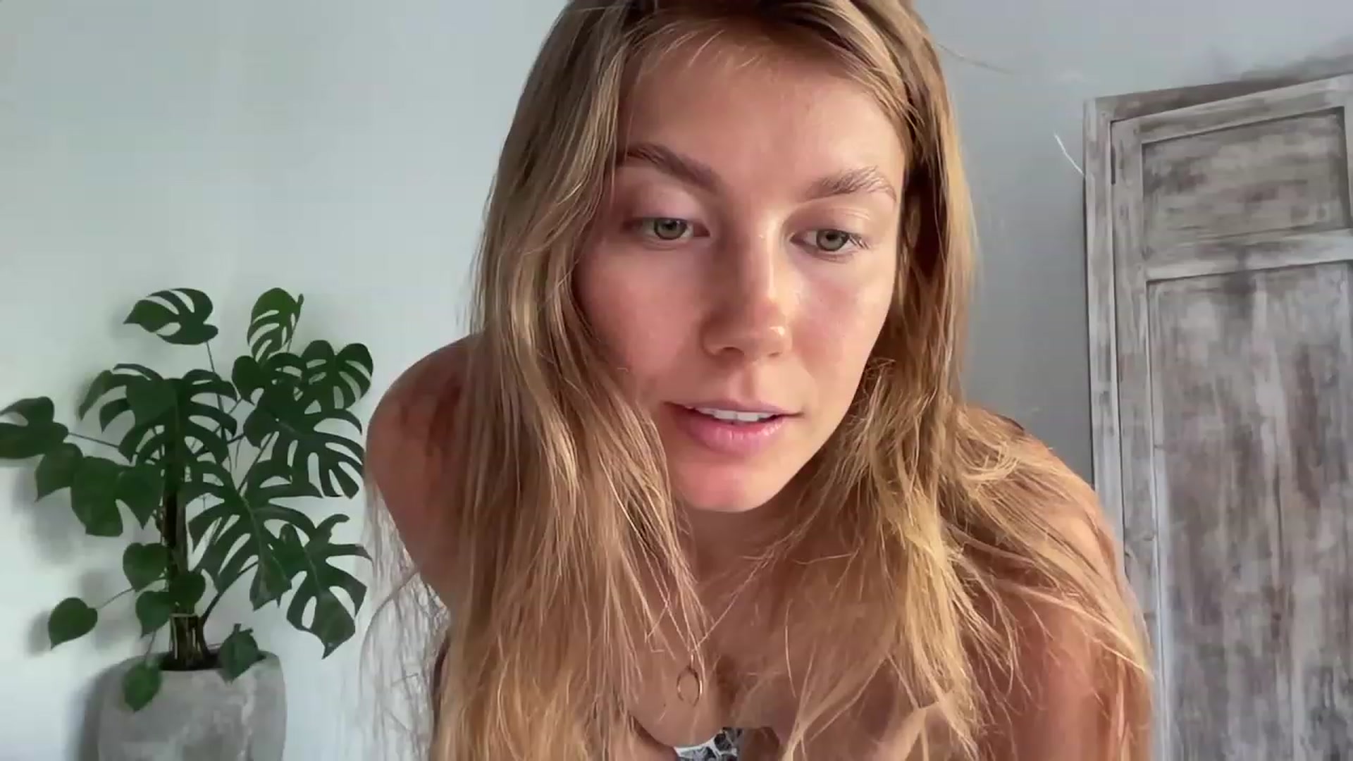 Gallery image thumbnail from JasSurfGirl's myfreecams stream on, 11/19/2023, 23:36 image 17 of 20