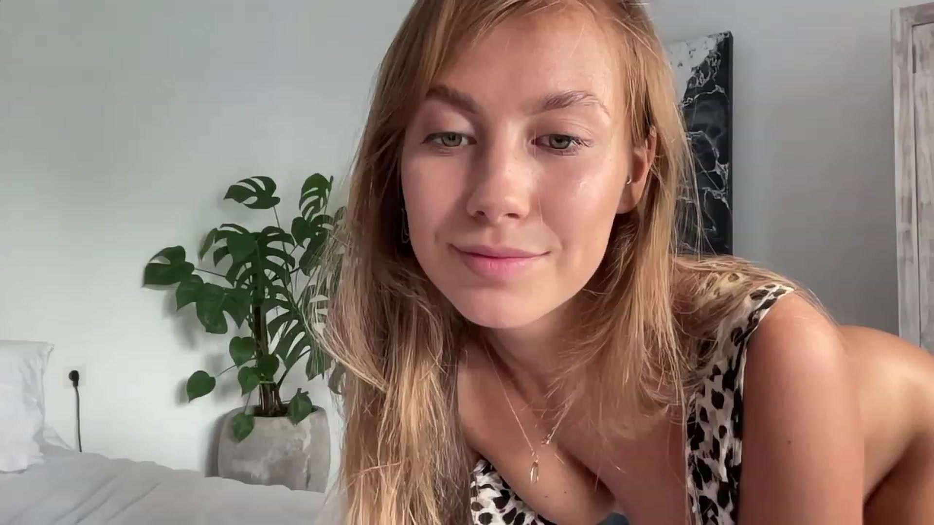 Gallery image thumbnail from JasSurfGirl's myfreecams stream on, 11/20/2023, 23:17 image 17 of 20