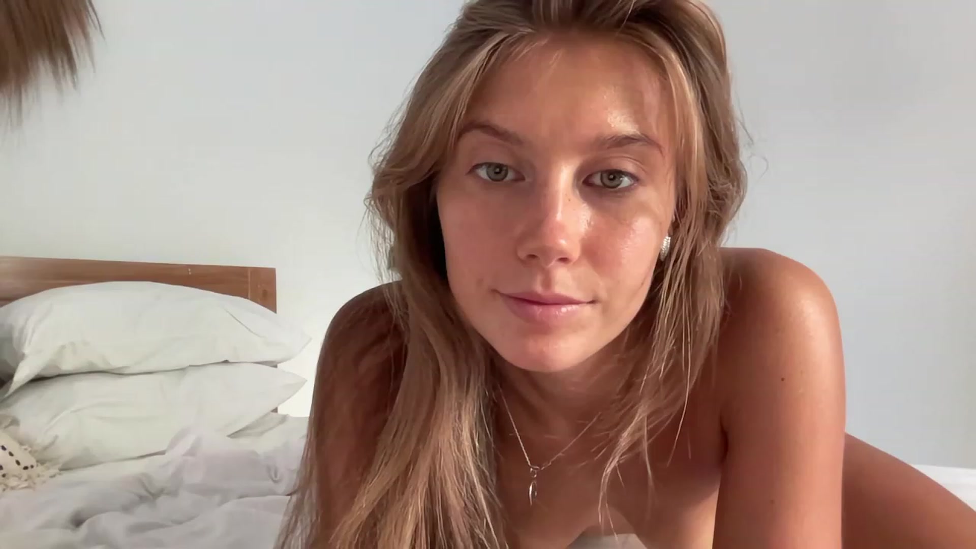 Gallery image thumbnail from JasSurfGirl's myfreecams stream on, 12/09/2023, 23:44 image 17 of 20