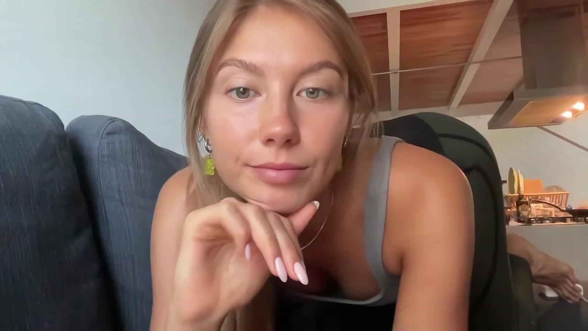 Gallery image thumbnail from JasSurfGirl's myfreecams stream on, 01/25/2024, 10:39 image 8 of 20