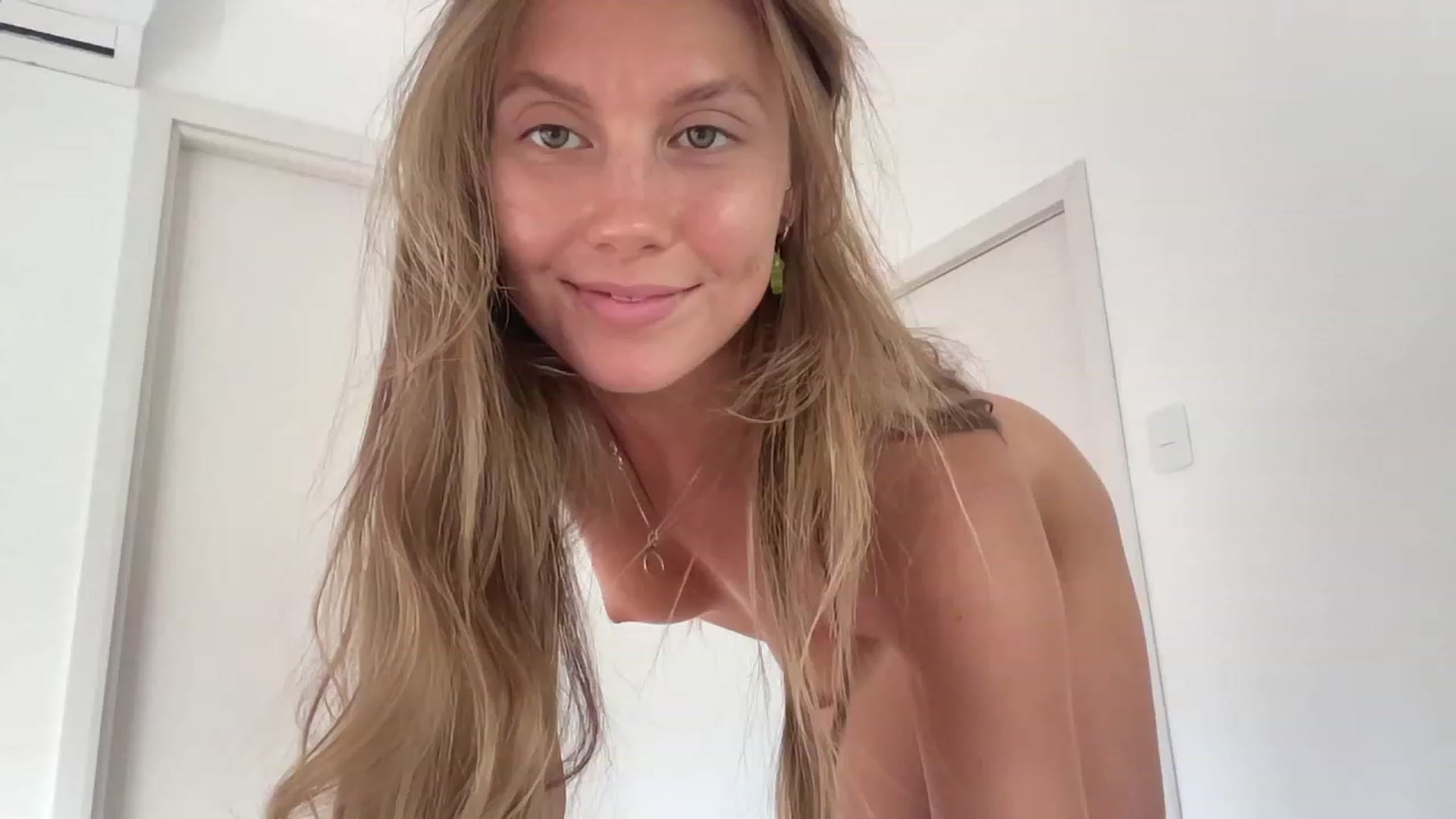 Gallery image thumbnail from JasSurfGirl's myfreecams stream on, 02/05/2024, 11:25 image 9 of 20