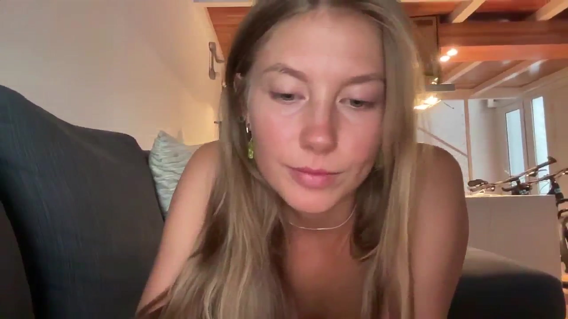 Gallery image thumbnail from JasSurfGirl's myfreecams stream on, 02/07/2024, 10:01 image 5 of 20