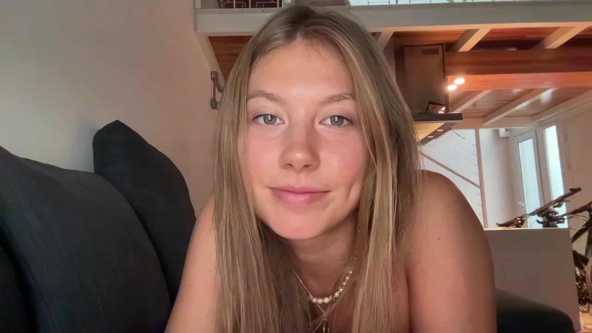 Gallery image thumbnail from JasSurfGirl's myfreecams stream on, 02/09/2024, 09:58 image 9 of 20