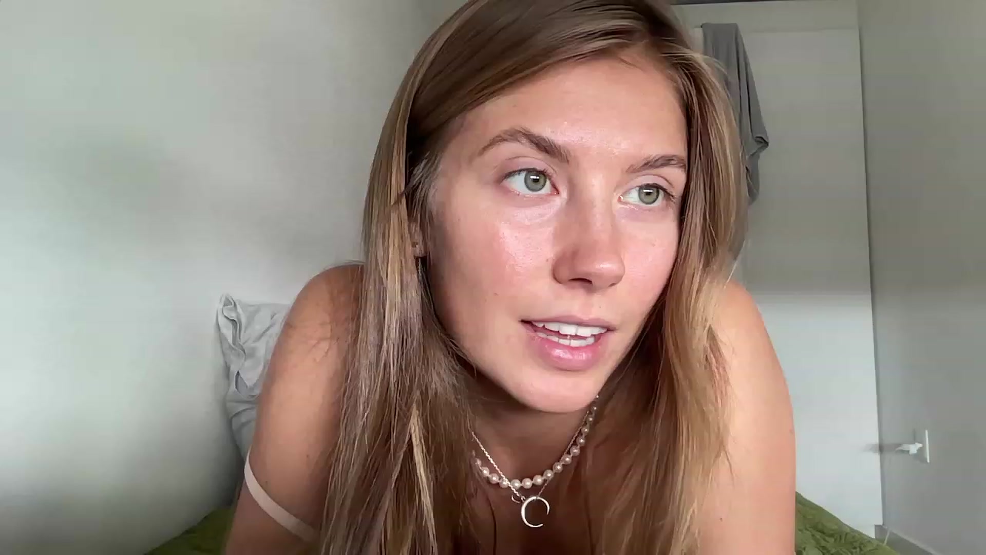 Gallery image thumbnail from JasSurfGirl's myfreecams stream on, 02/23/2024, 13:00 image 19 of 20