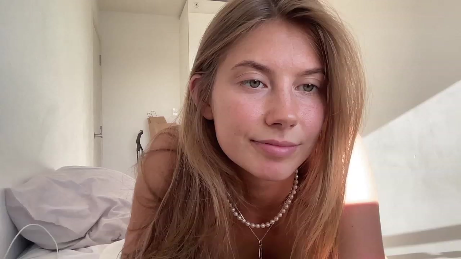 Gallery image thumbnail from JasSurfGirl's myfreecams stream on, 03/10/2024, 11:32 image 2 of 20