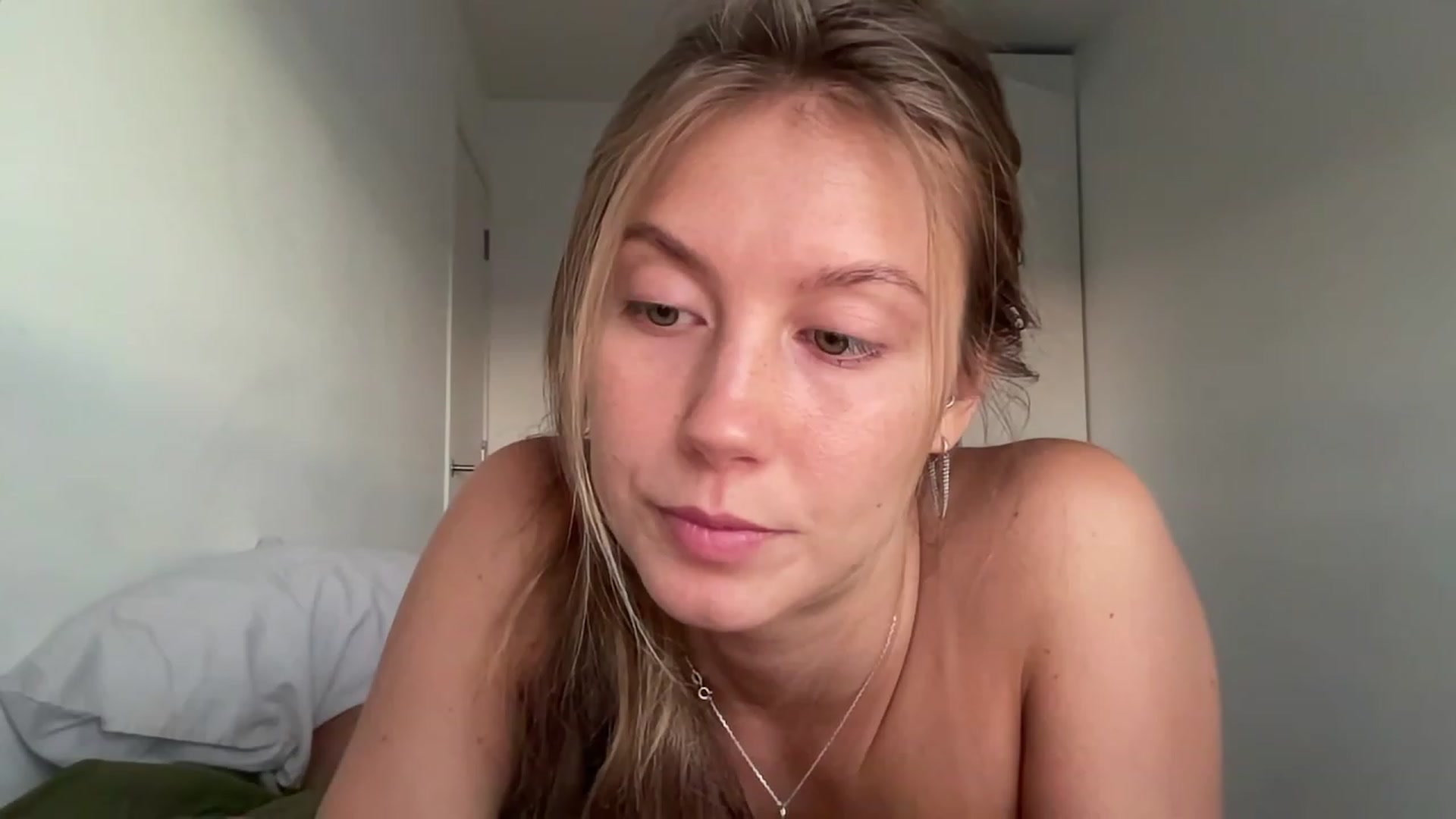 Gallery image thumbnail from JasSurfGirl's myfreecams stream on, 03/12/2024, 11:34 image 3 of 20