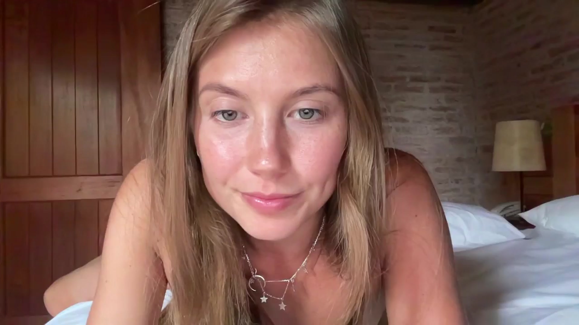 Gallery image thumbnail from JasSurfGirl's myfreecams stream on, 03/31/2024, 20:43 image 10 of 20