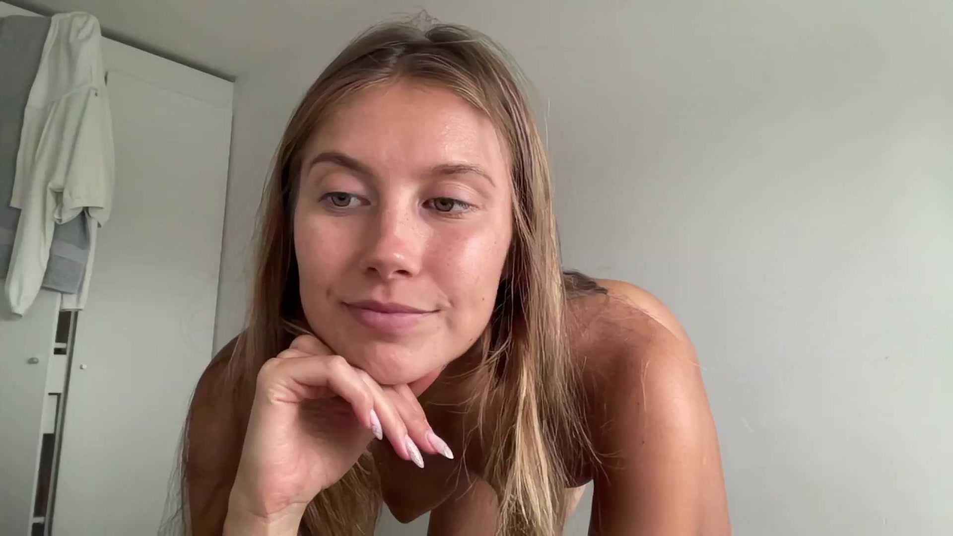 Gallery image thumbnail from JasSurfGirl's myfreecams stream on, 04/03/2024, 20:38 image 7 of 20
