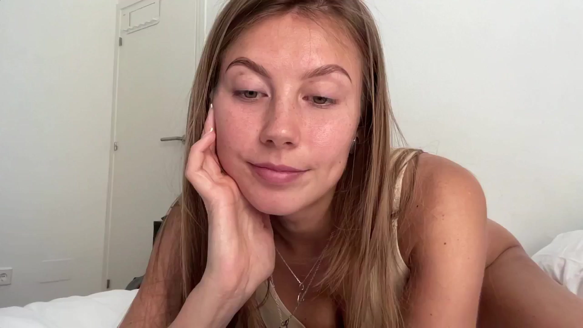 Gallery image thumbnail from JasSurfGirl's myfreecams stream on, 06/05/2024, 11:05 image 16 of 20