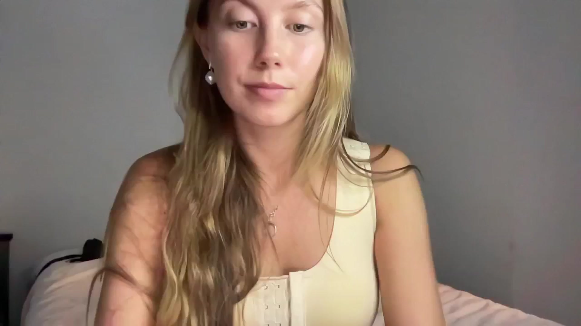 Gallery image thumbnail from JasSurfGirl's myfreecams stream on, 06/09/2024, 19:33 image 19 of 20