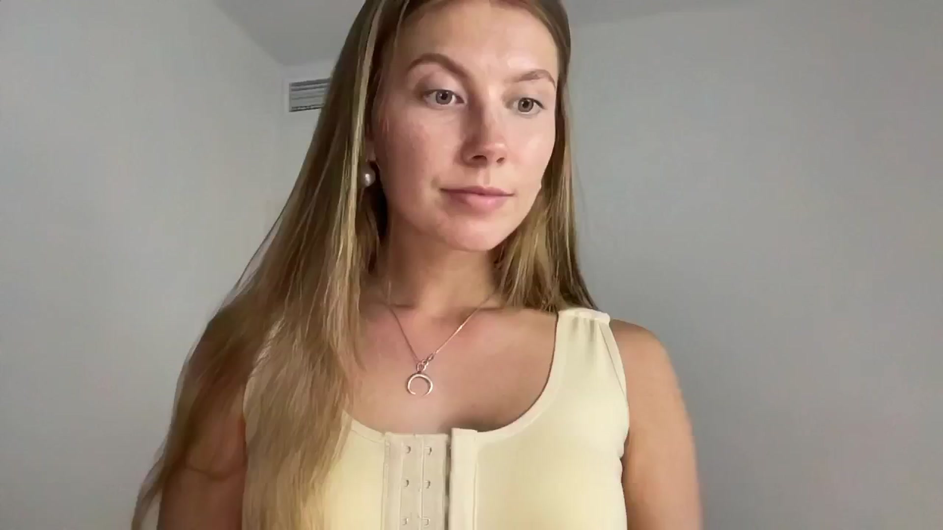 Gallery image thumbnail from JasSurfGirl's myfreecams stream on, 06/09/2024, 19:33 image 1 of 20