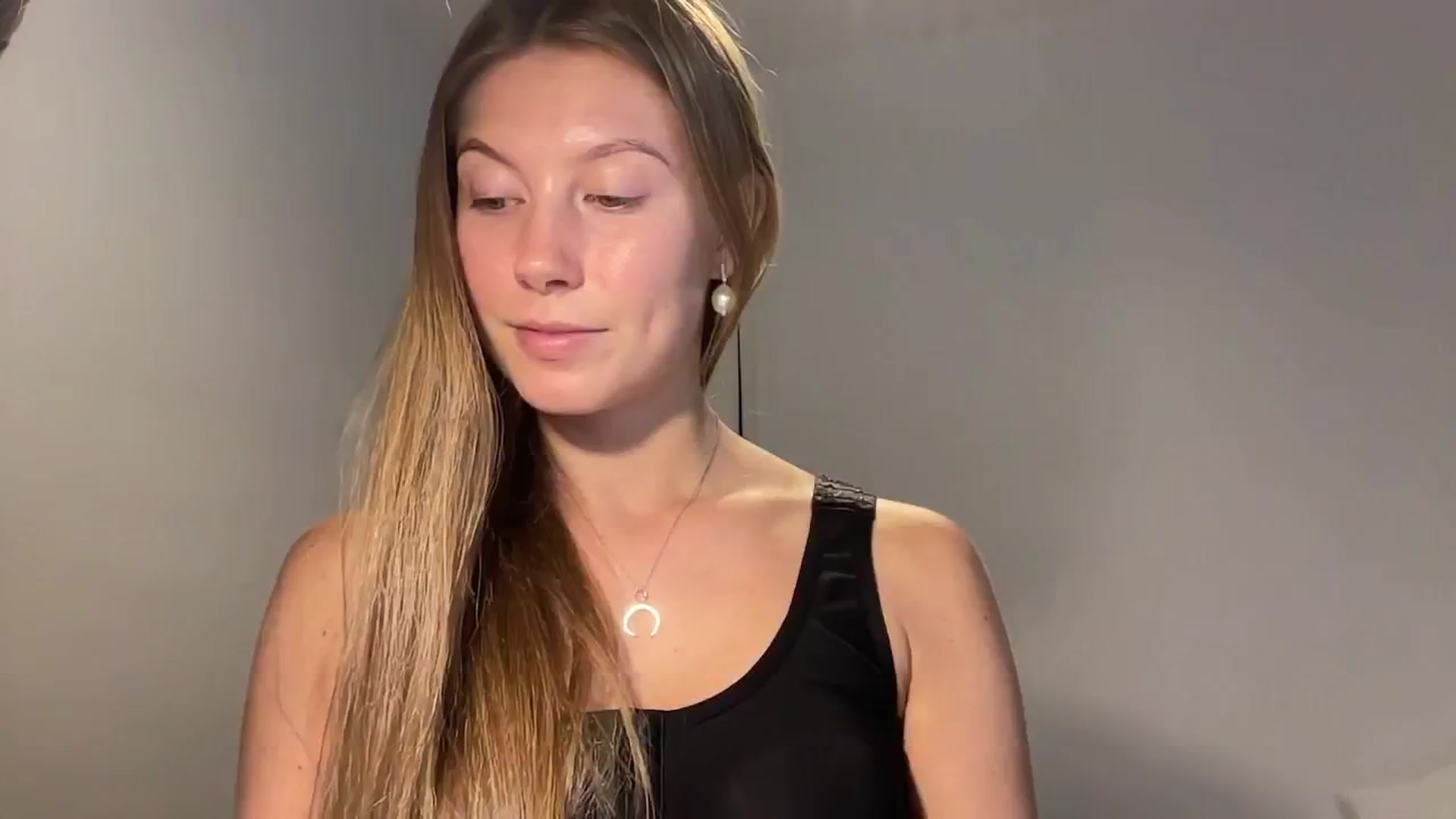 Gallery image thumbnail from JasSurfGirl's myfreecams stream on, 06/10/2024, 20:06 image 3 of 20