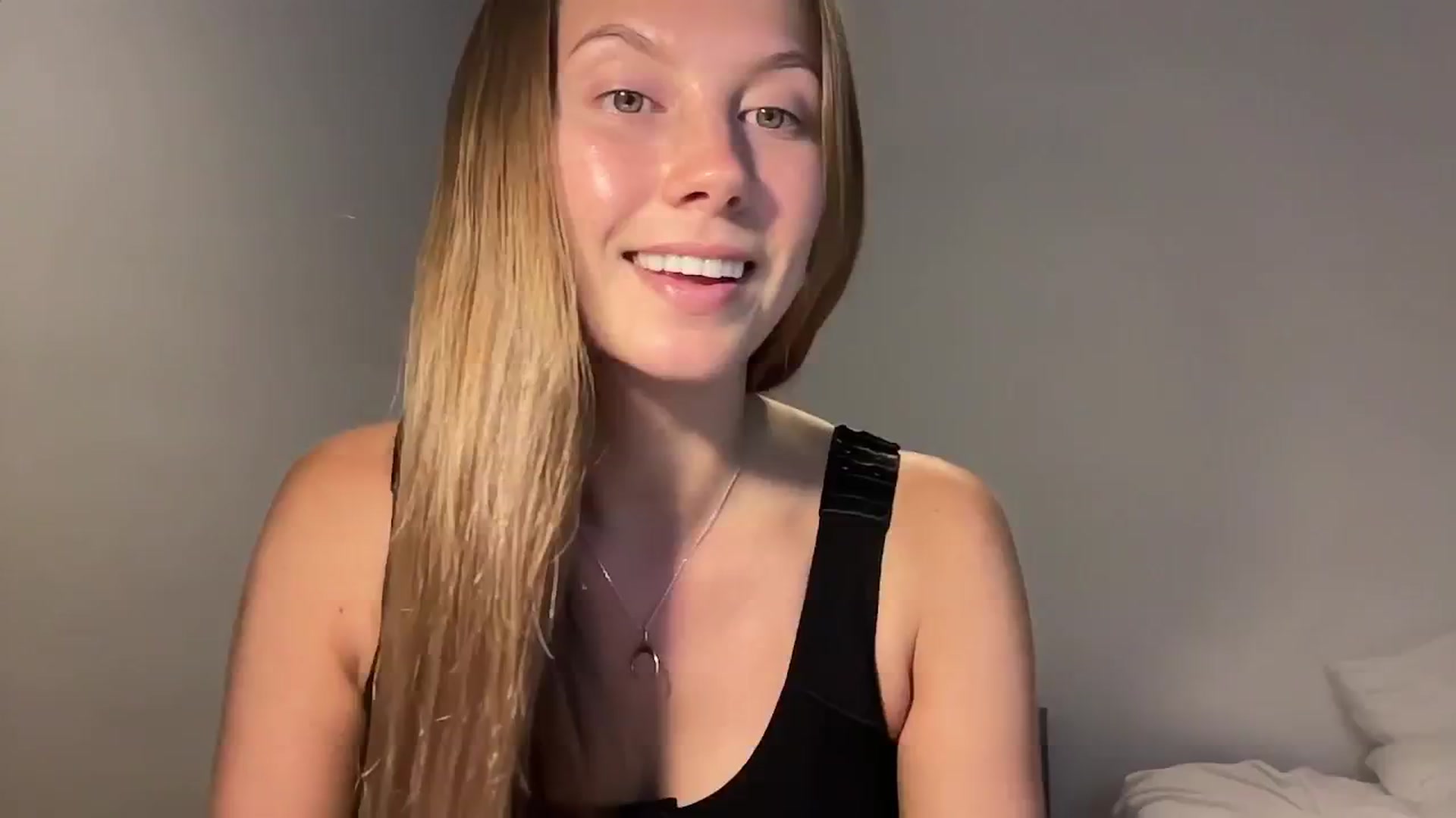 Gallery image thumbnail from JasSurfGirl's myfreecams stream on, 06/10/2024, 20:06 image 6 of 20