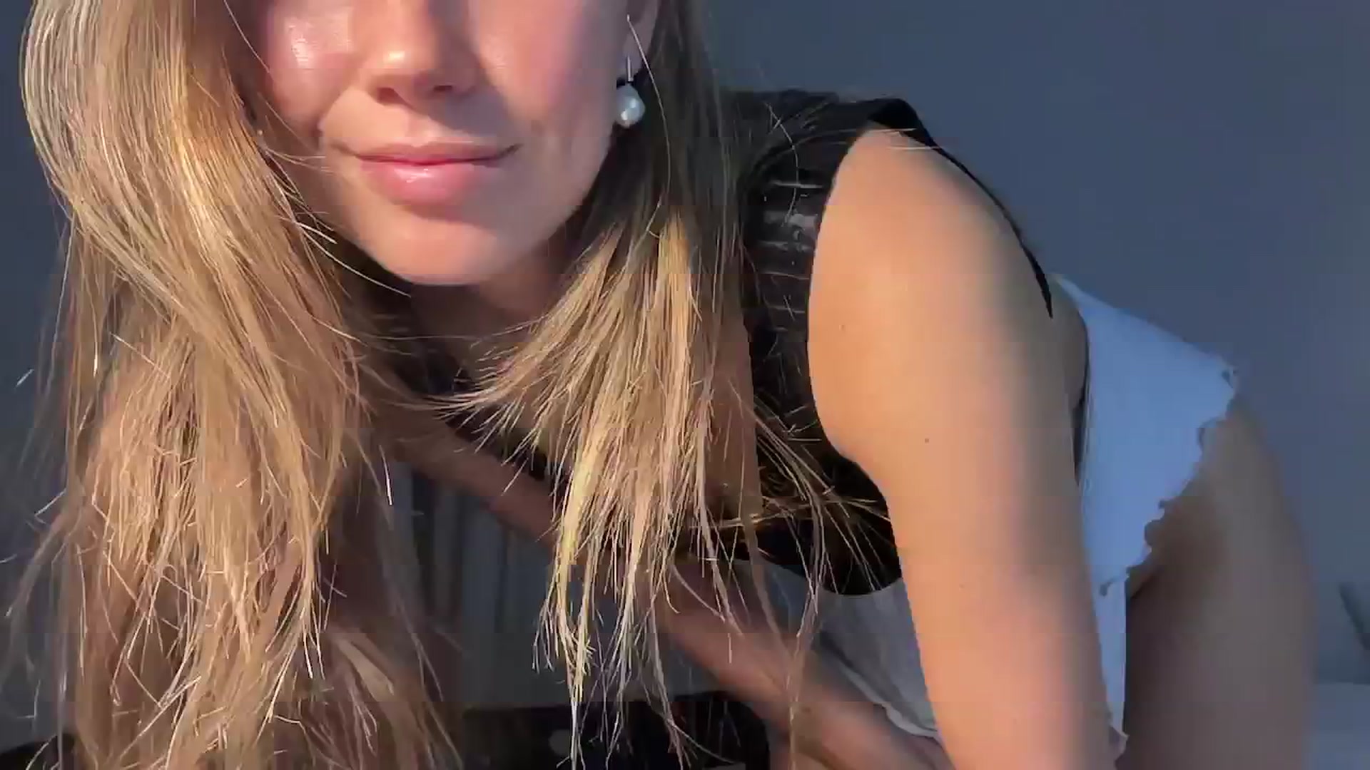 Gallery image thumbnail from JasSurfGirl's myfreecams stream on, 06/11/2024, 04:35 image 17 of 20