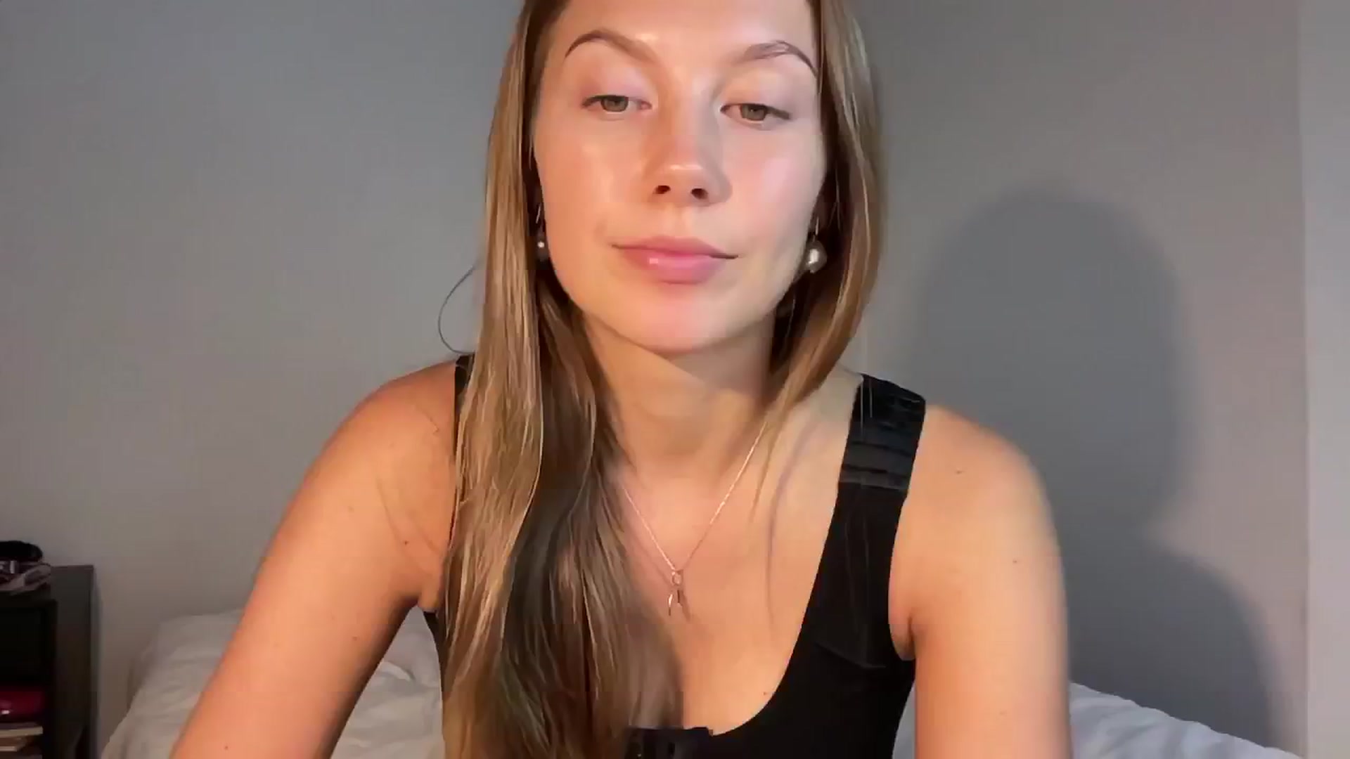 Gallery image thumbnail from JasSurfGirl's myfreecams stream on, 06/11/2024, 06:01 image 12 of 20