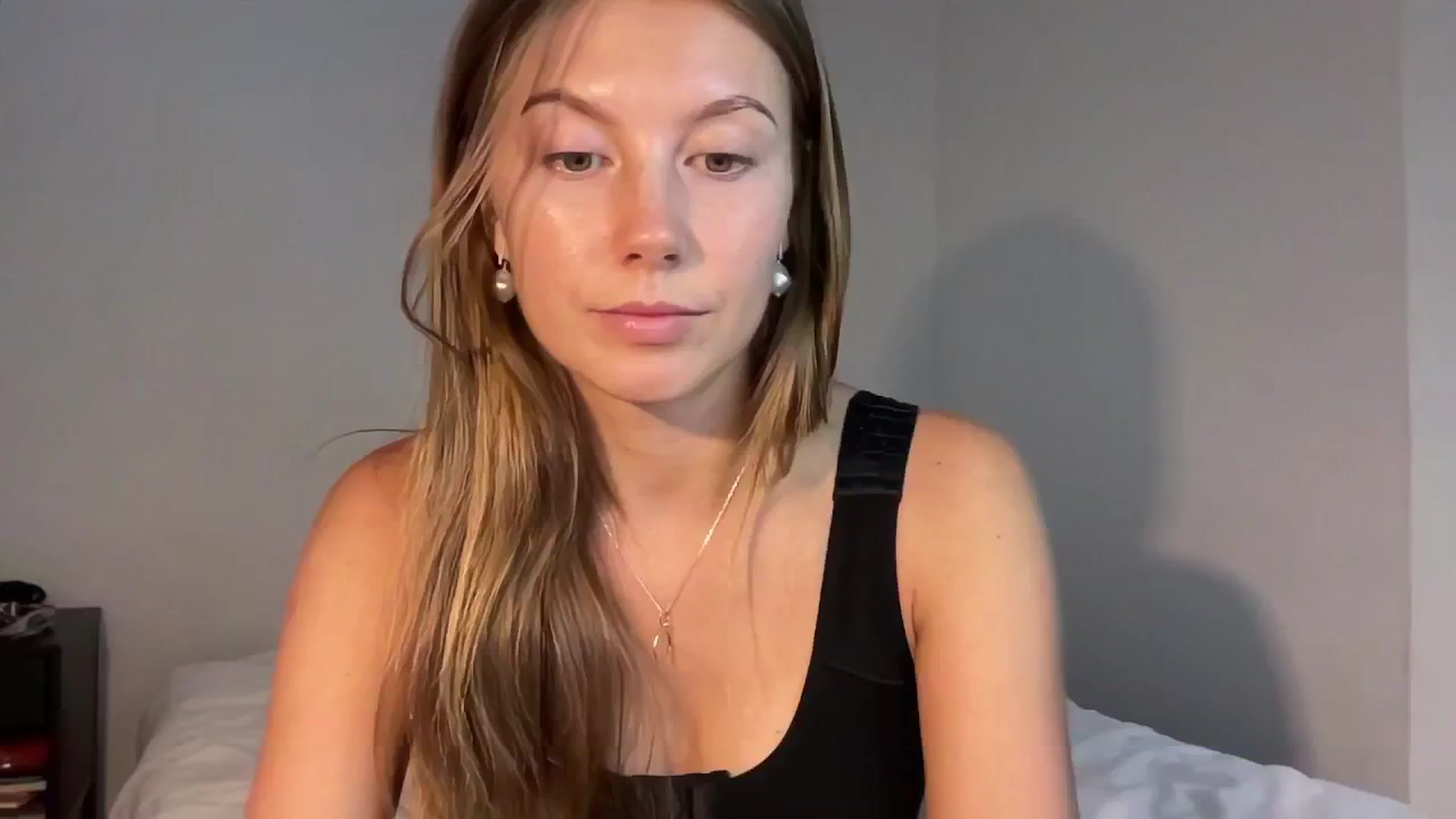 Gallery image thumbnail from JasSurfGirl's myfreecams stream on, 06/11/2024, 06:01 image 14 of 20